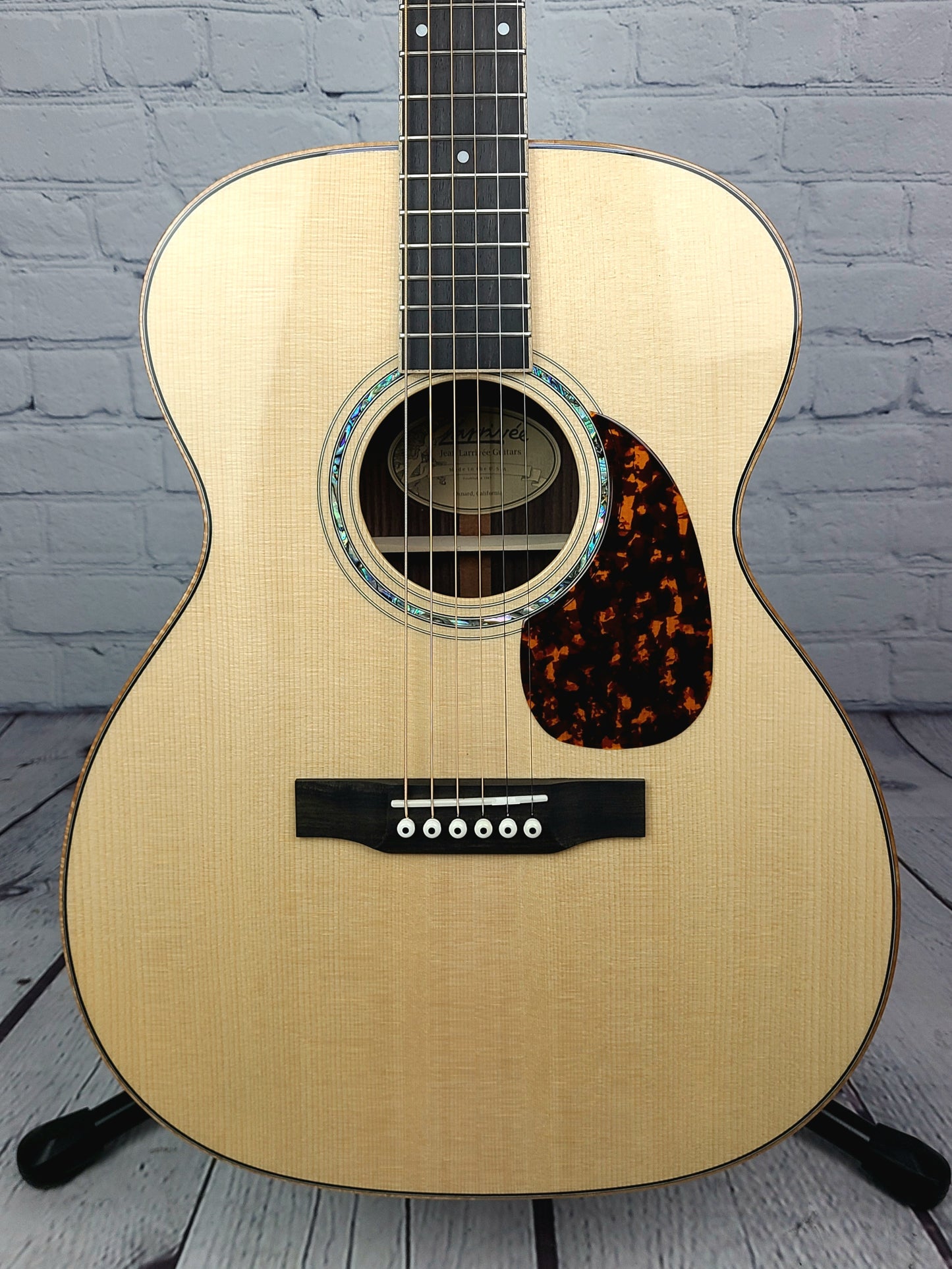 Larrivee OM-09RE Artist OM Sized Rosewood Electric Acoustic Guitar Fishman Anthem Preamp