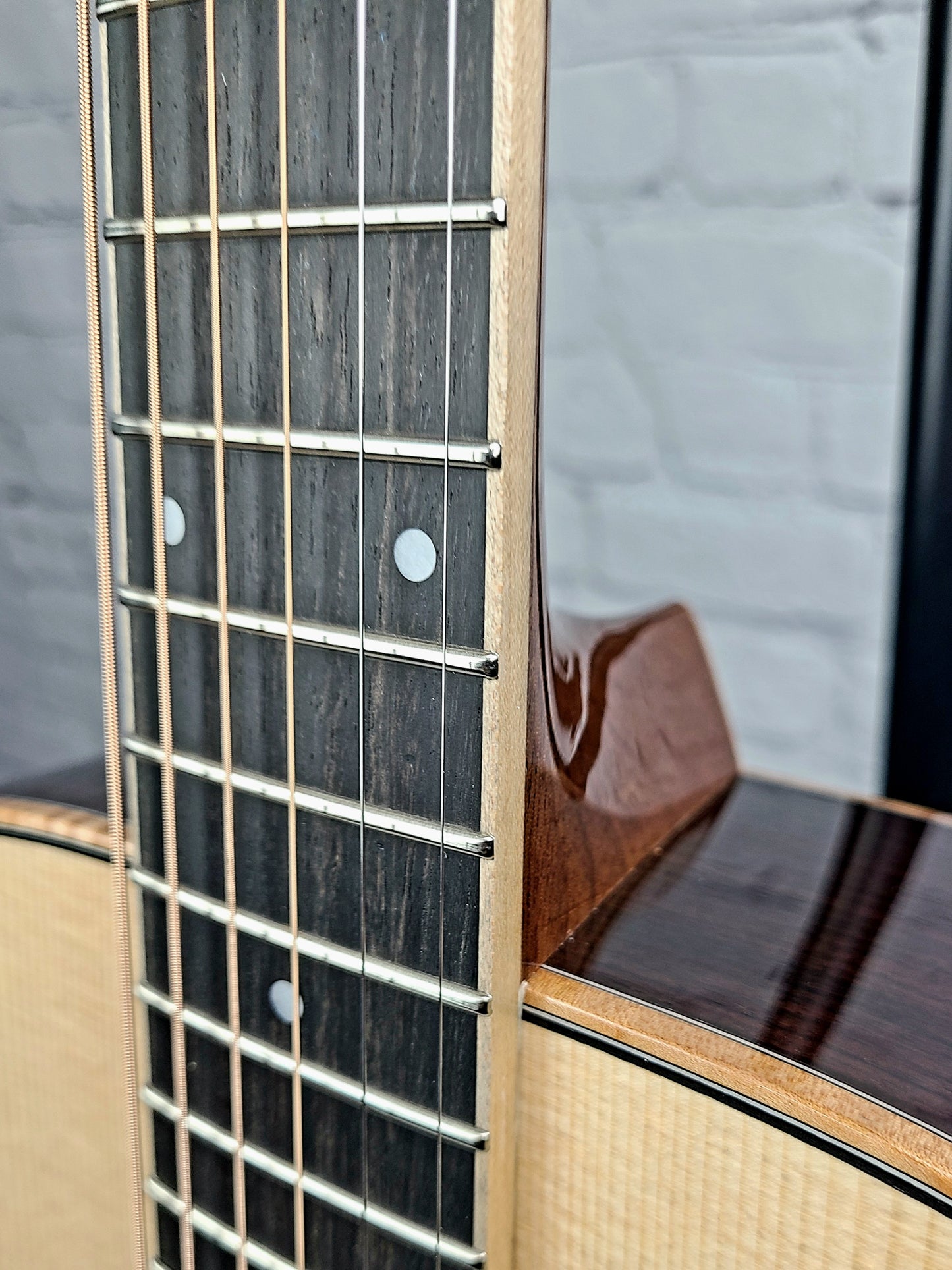 Larrivee OM-09RE Artist OM Sized Rosewood Electric Acoustic Guitar Fishman Anthem Preamp