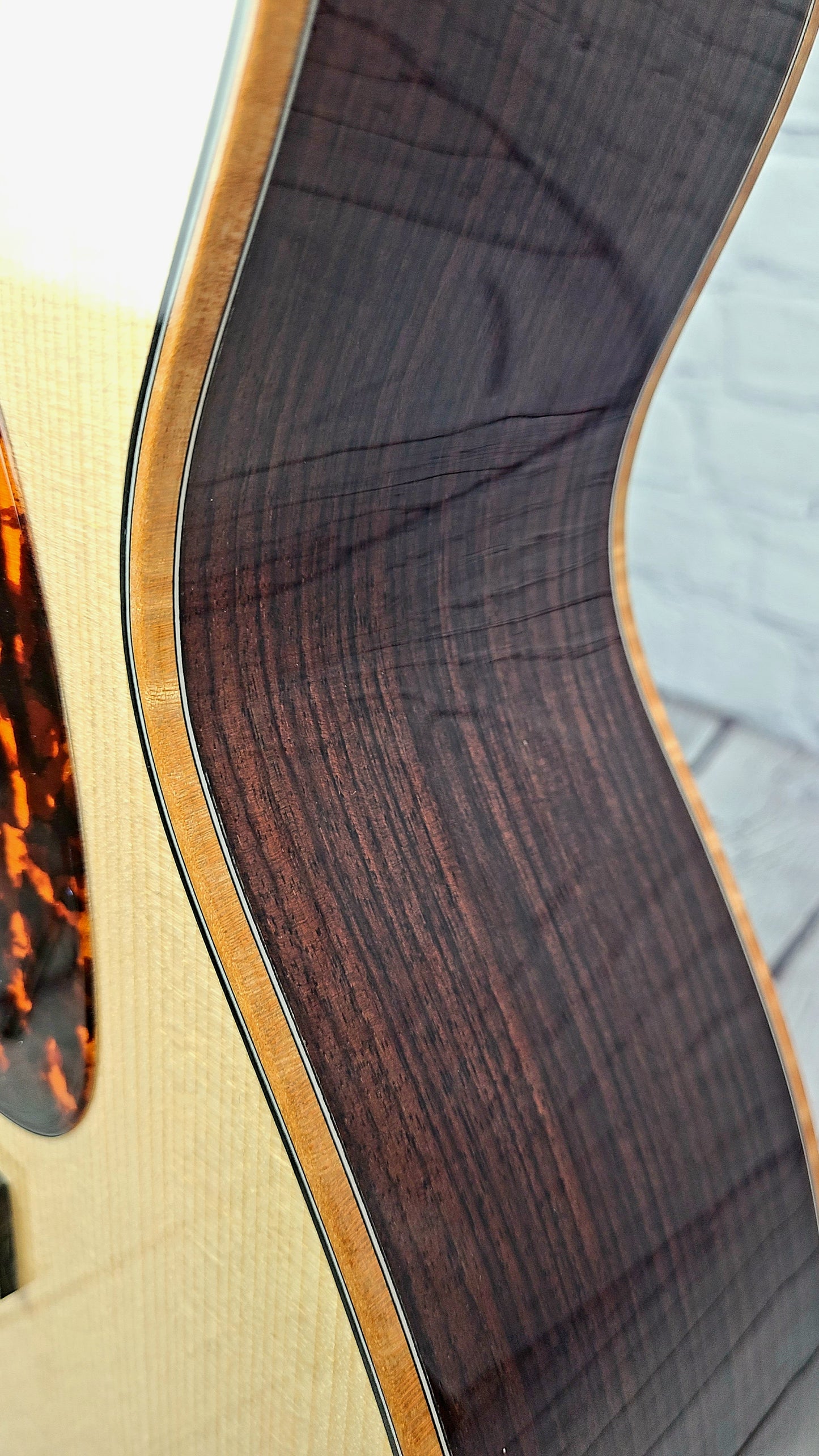 Larrivee OM-09RE Artist OM Sized Rosewood Electric Acoustic Guitar Fishman Anthem Preamp