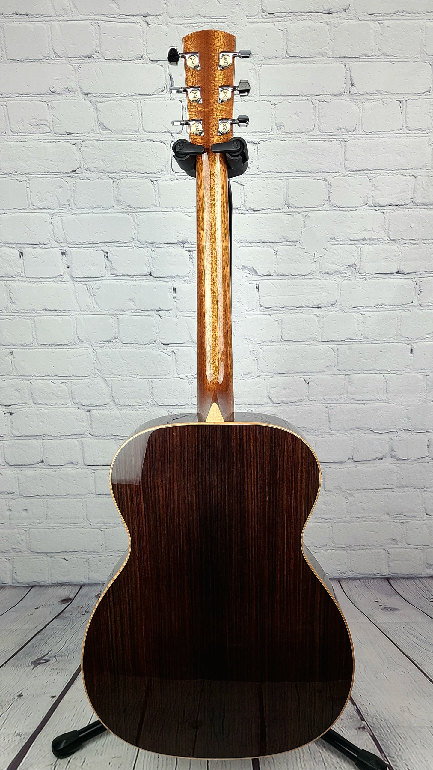 Larrivee OM-09RE Artist OM Sized Rosewood Electric Acoustic Guitar Fishman Anthem Preamp