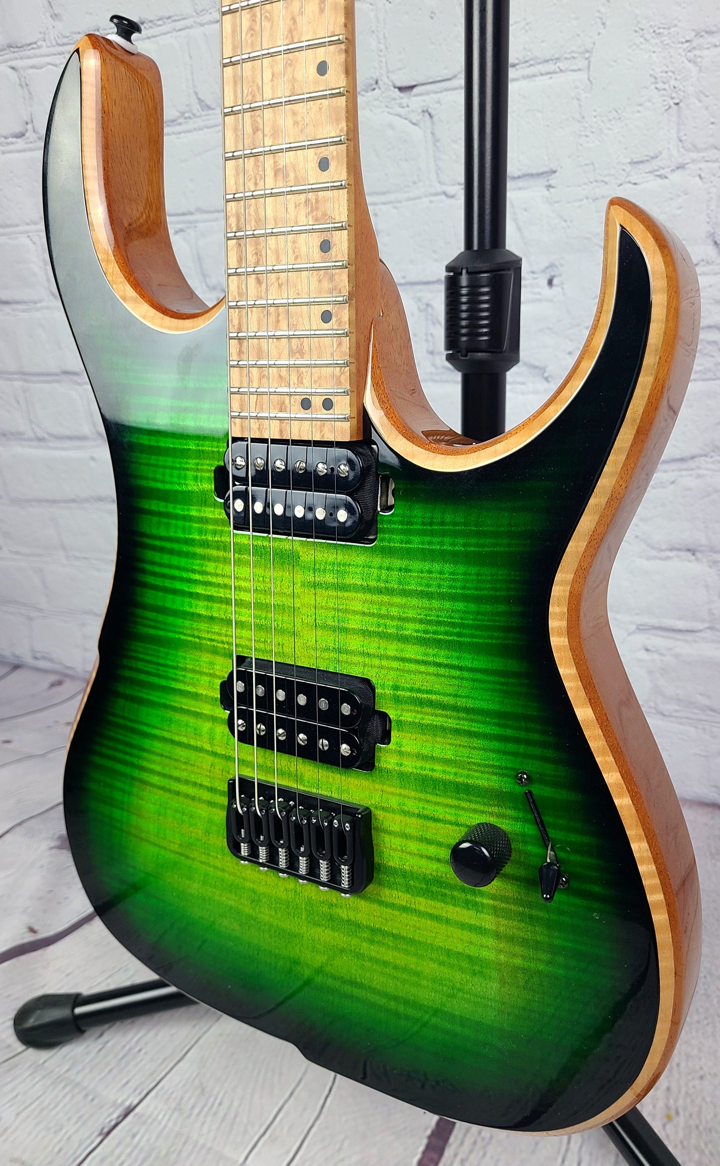 Charbonneau Guitars Scimtar 6S String Green Burst Electric Guitar Bare Knuckle Hipshot