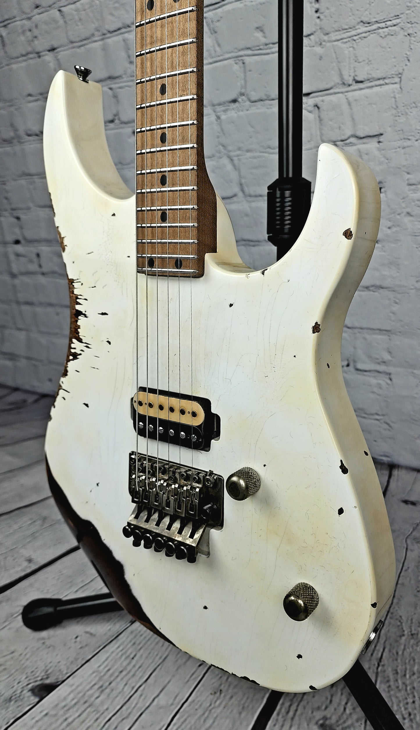 USED LSL Instruments XT4 Heavy Aged Nitro White Over Wine Red Electric Guitar Floyd Rose