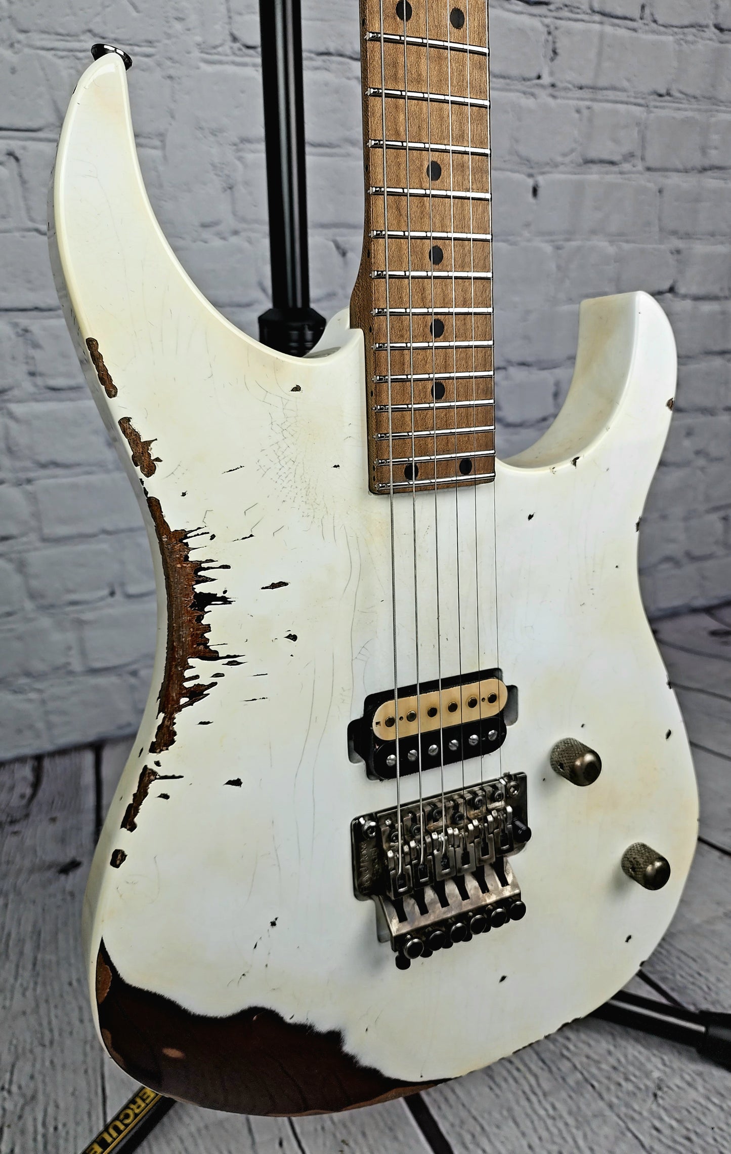 USED LSL Instruments XT4 Heavy Aged Nitro White Over Wine Red Electric Guitar Floyd Rose