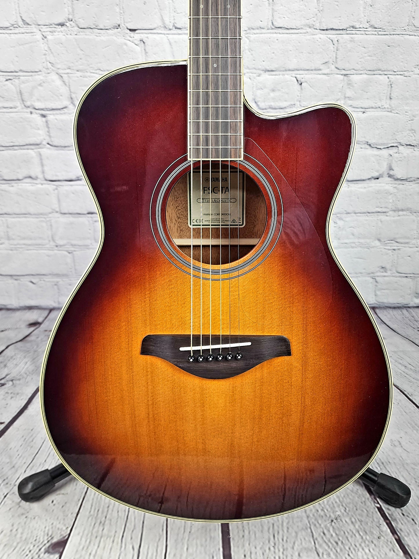 Yamaha FSC-TA BS TransAcoustic Cutaway Acoustic Guitar Brown Sunburst