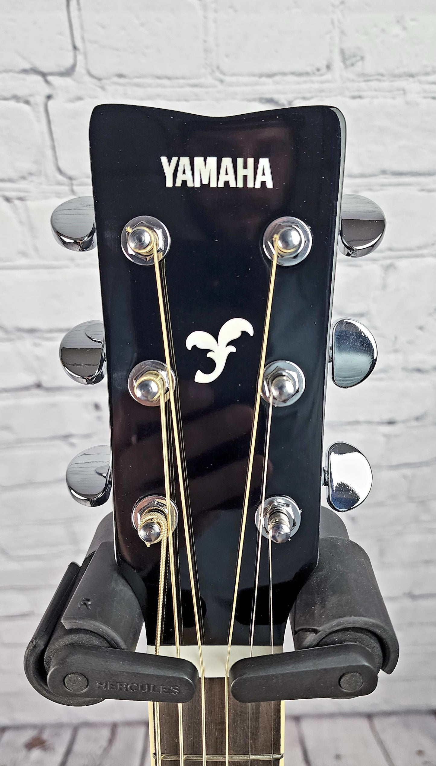 Yamaha FGC-TA BL TransAcoustic Cutaway Acoustic Guitar Black