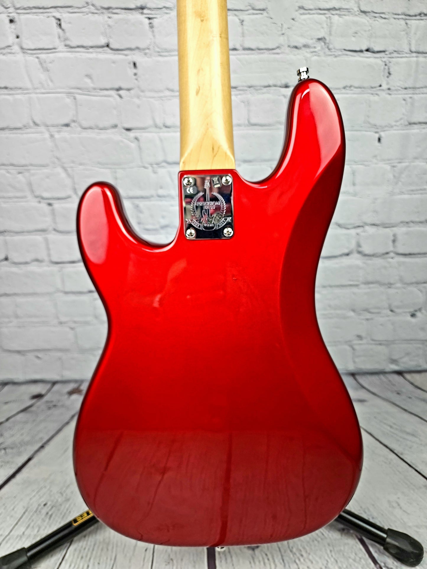 USED Fender American Special Precision Bass Candy Apple Red 2011
