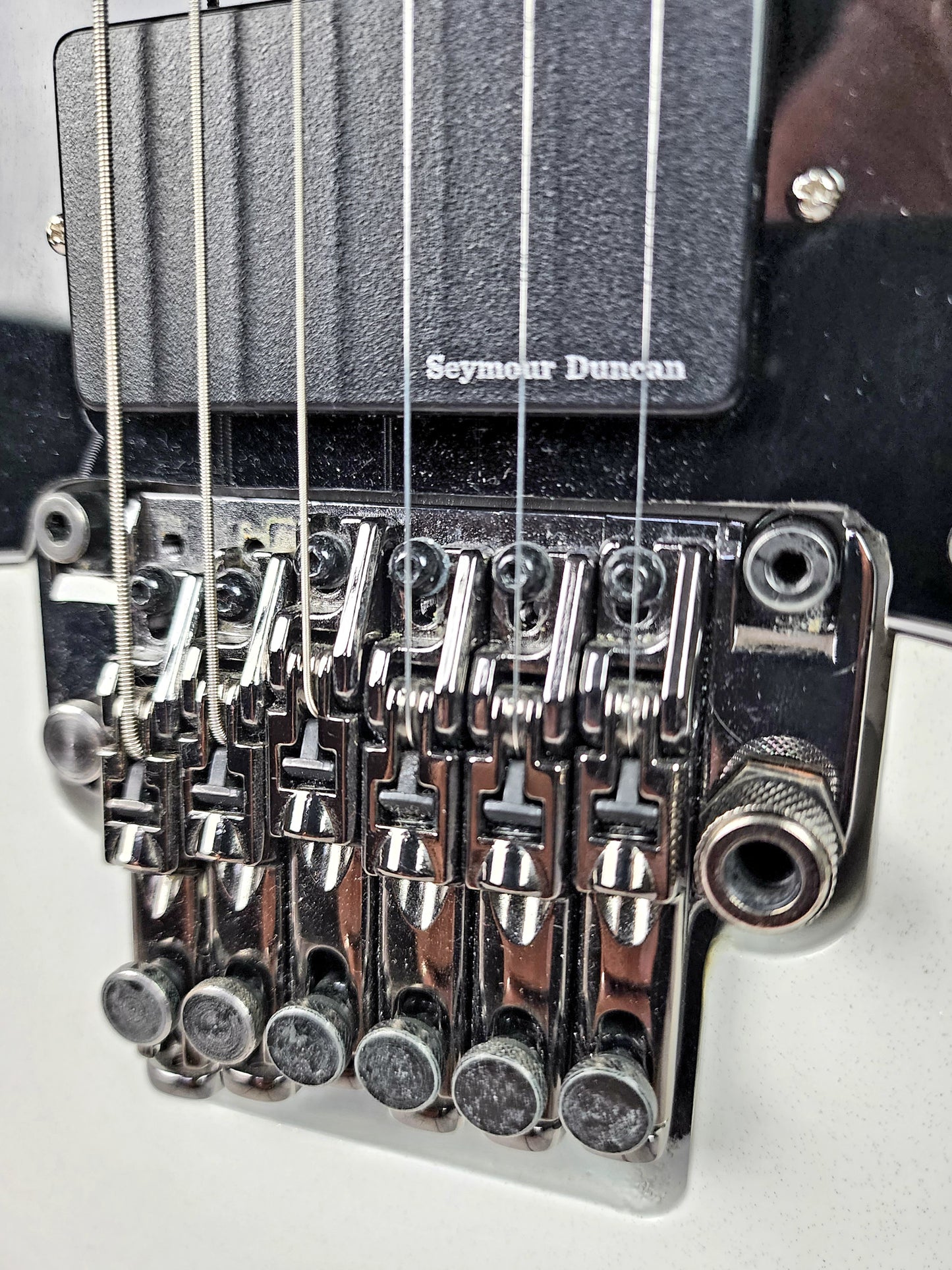 USED Ibanez Prestige RG3550MZ Galaxy White Seymour Duncan Blackouts Electric Guitar