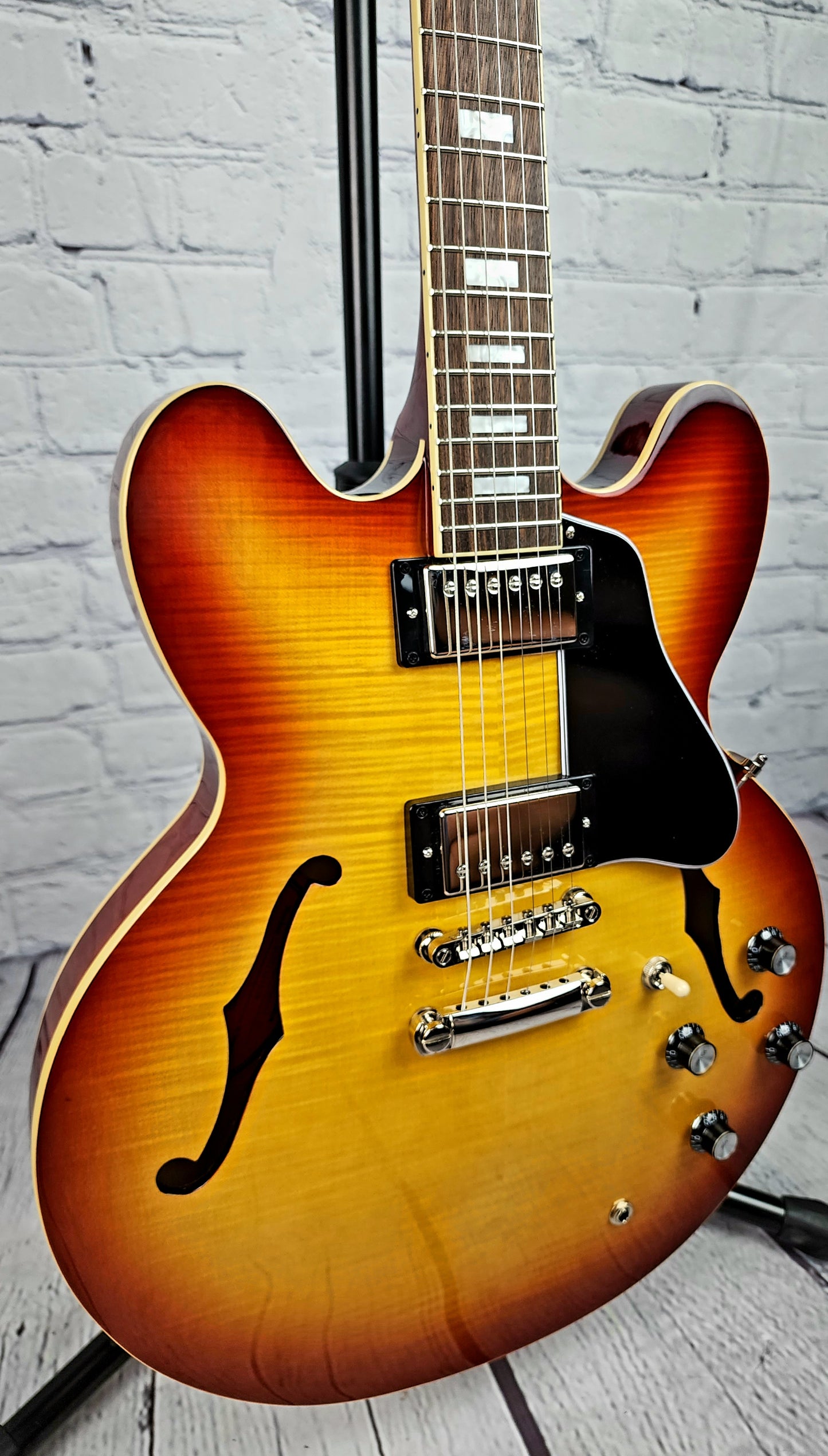 USED Epiphone ES-335 Figured Raspberry Tea Burst Semi-Hollow Electric Guitar