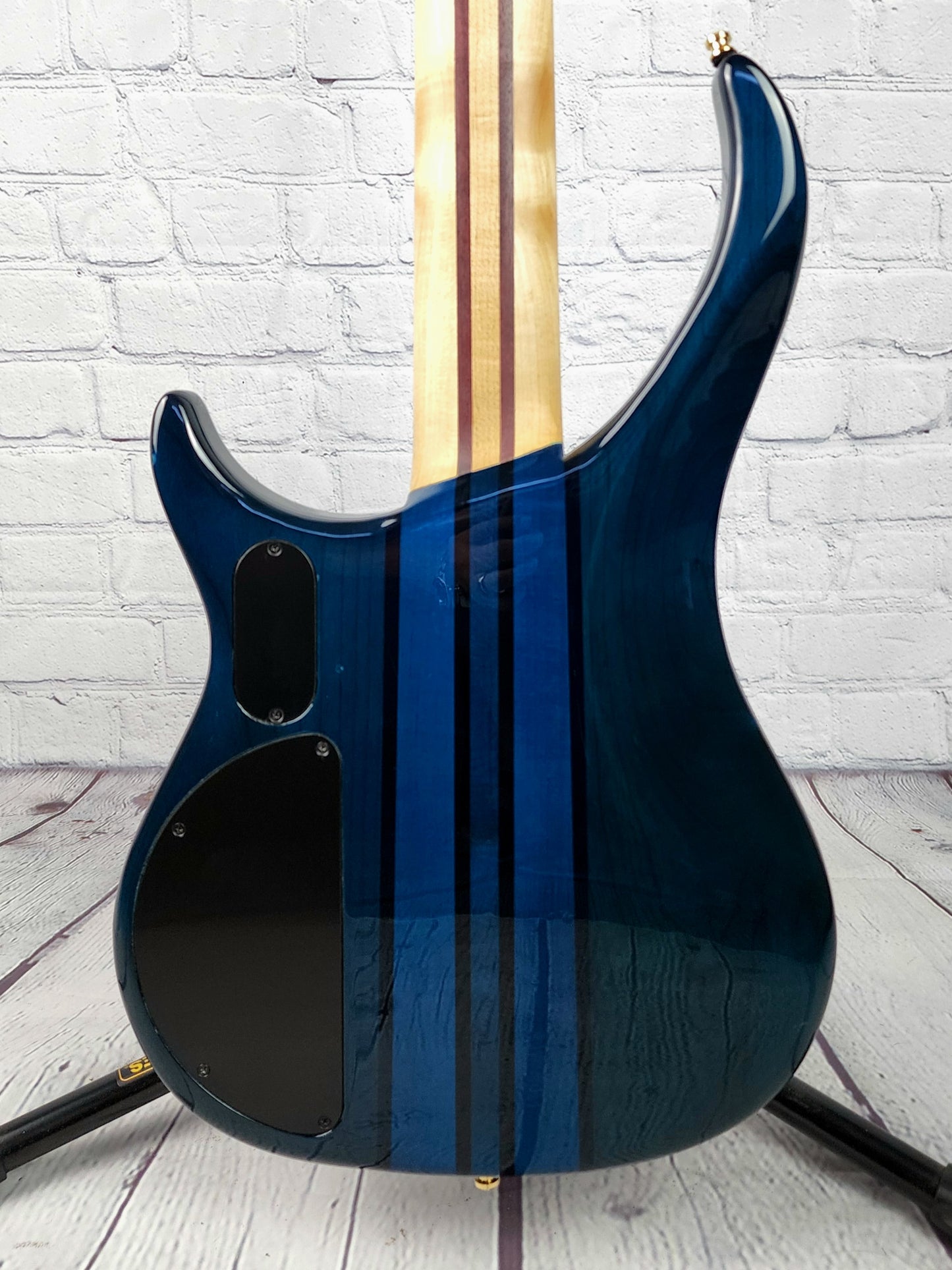 USED Peavey Cirrus 5 String Bass USA Neck Through Peacock Blue