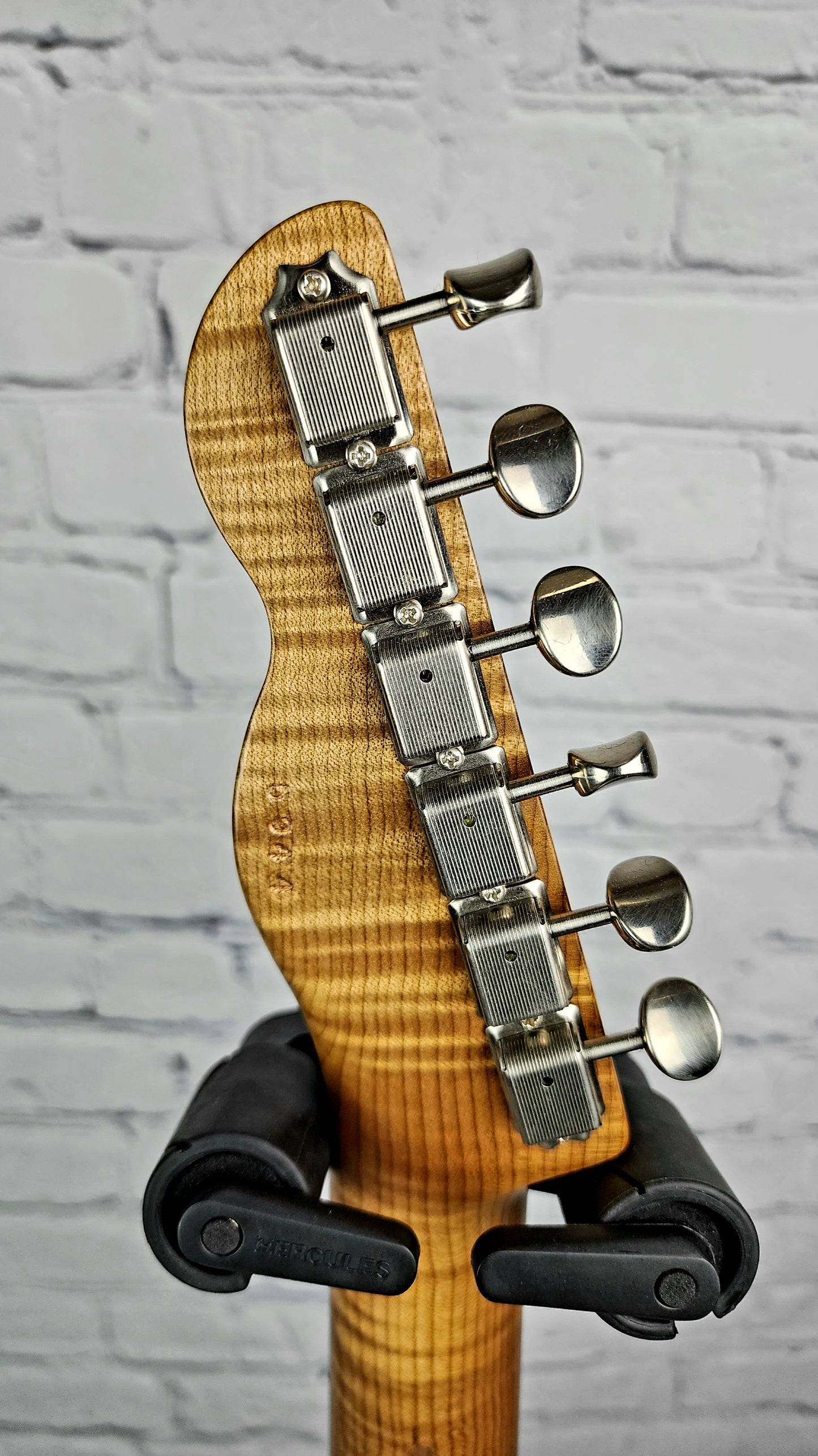 LSL Instruments Tbone One Electric Guitar Candy Apple Red Flame Maple Neck