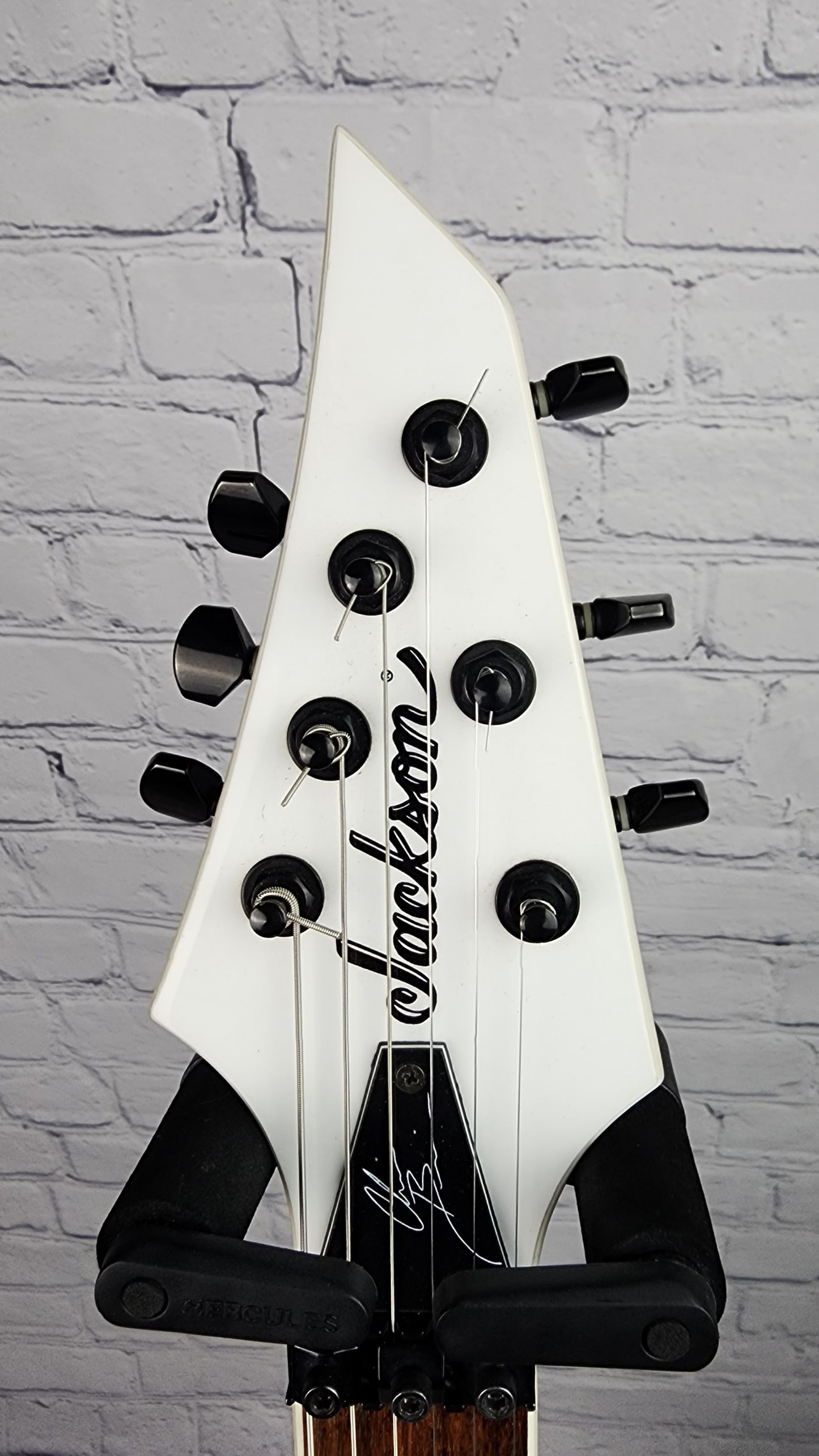 USED Jackson Chris Broderick Pro Series 6 String Electric Guitar Floyd Rose Gloss White