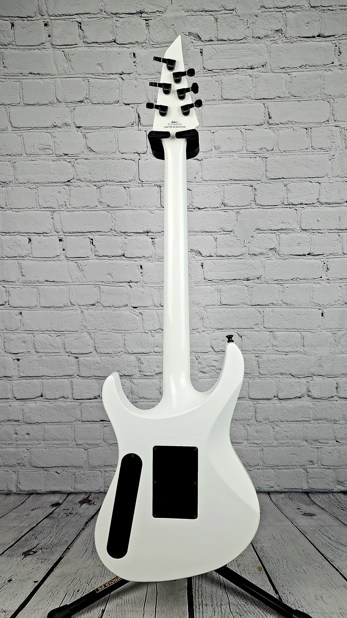 USED Jackson Chris Broderick Pro Series 6 String Electric Guitar Floyd Rose Gloss White