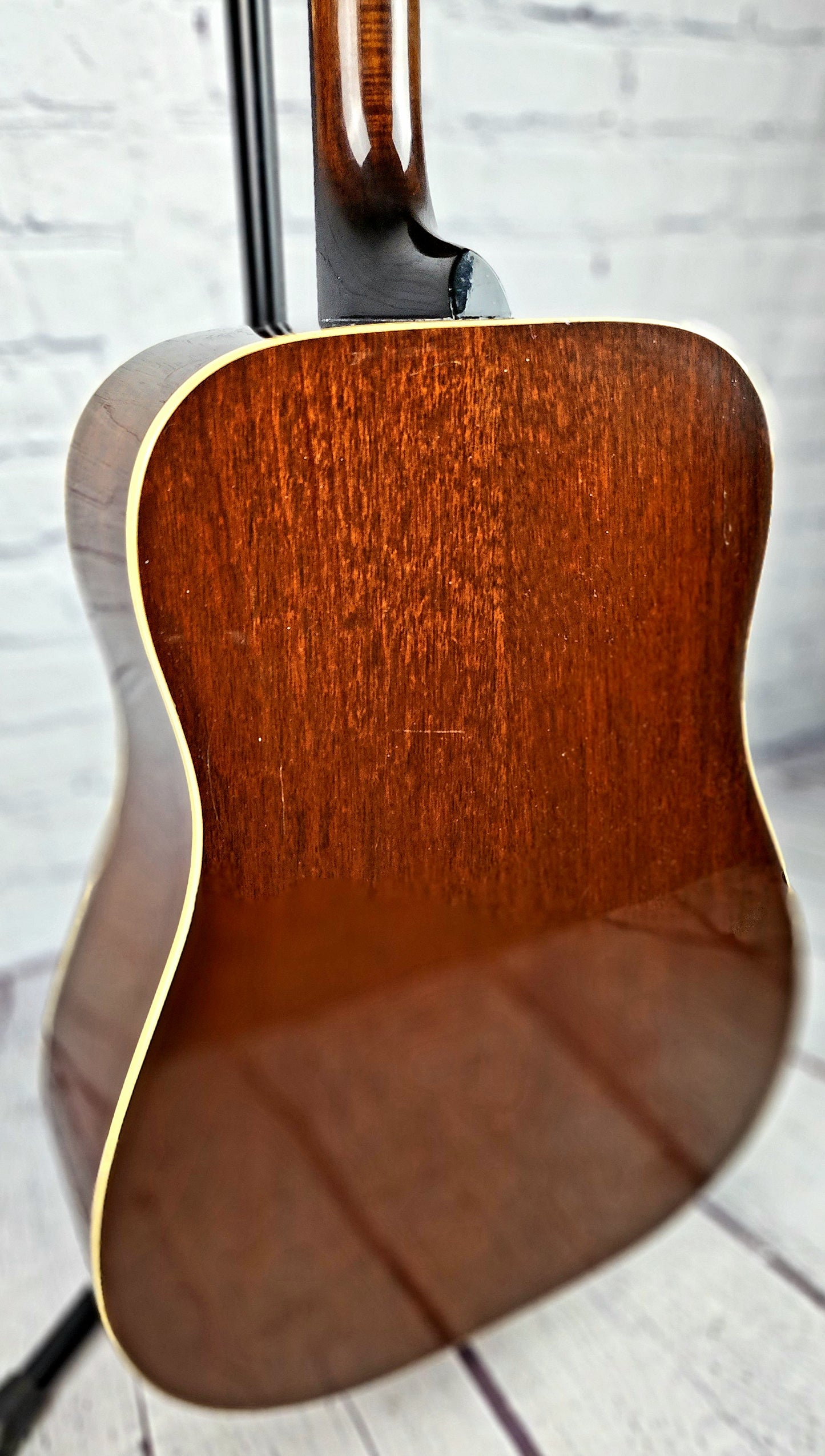 USED Gibson J-40 Acoustic Guitar 1977 Dreadnaught w/Original Case