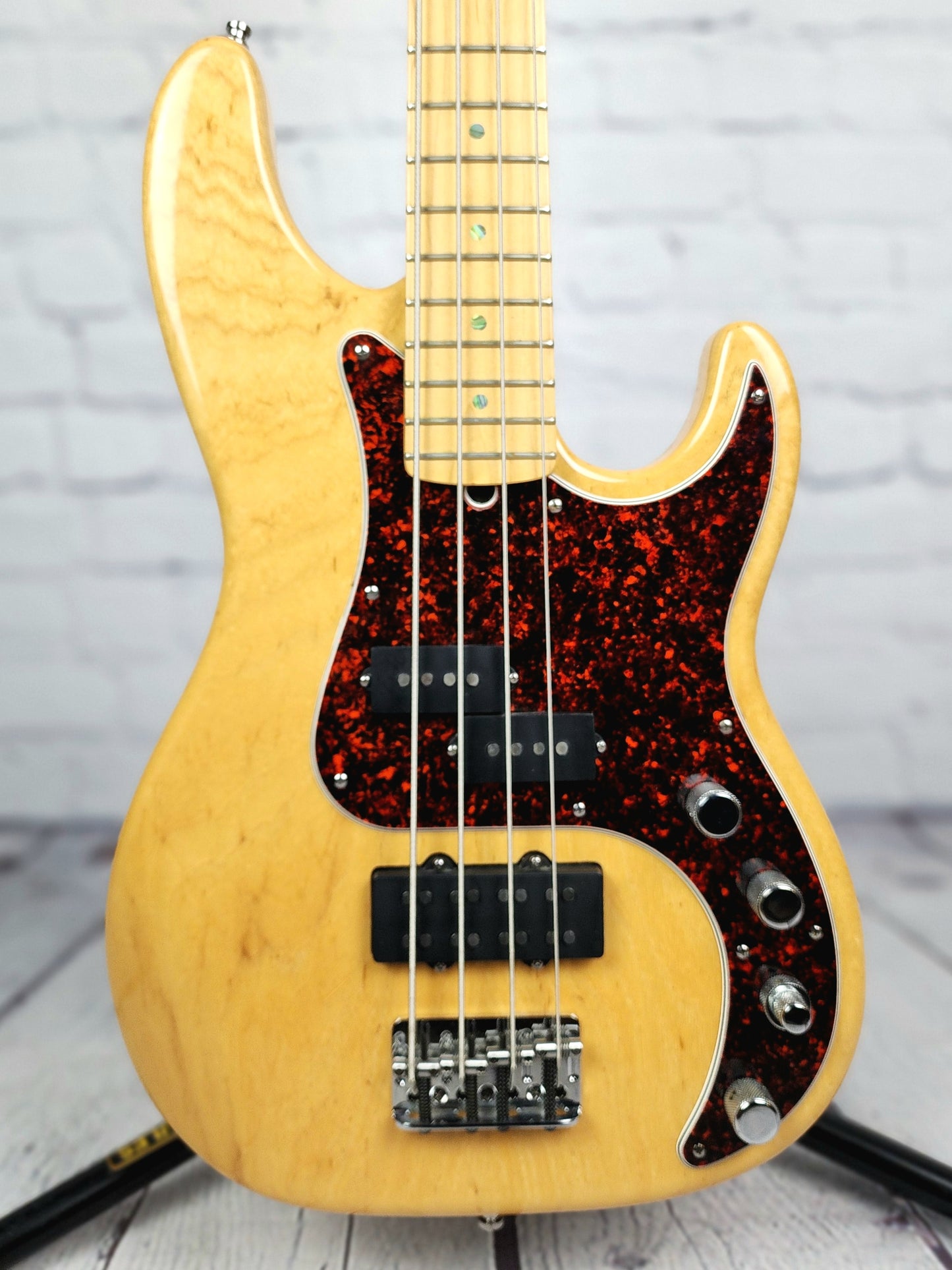 USED Fender American Deluxe Precision 4 String Bass PH Natural Ash 2002