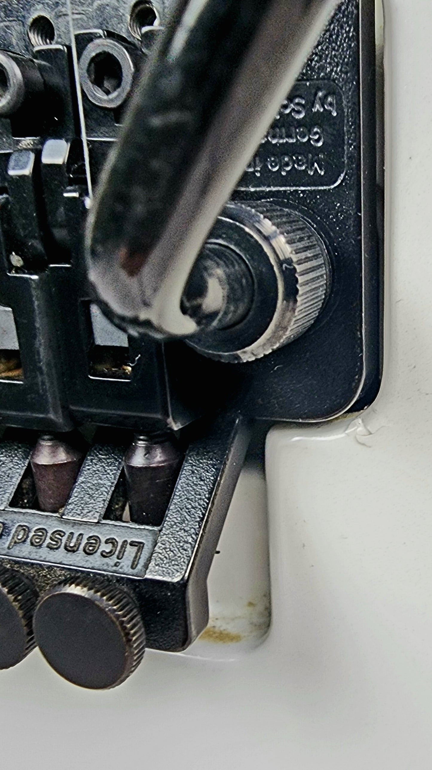 USED Charvel 475 Deluxe 1990 Electric Guitar Polar White Toothpaste Logo