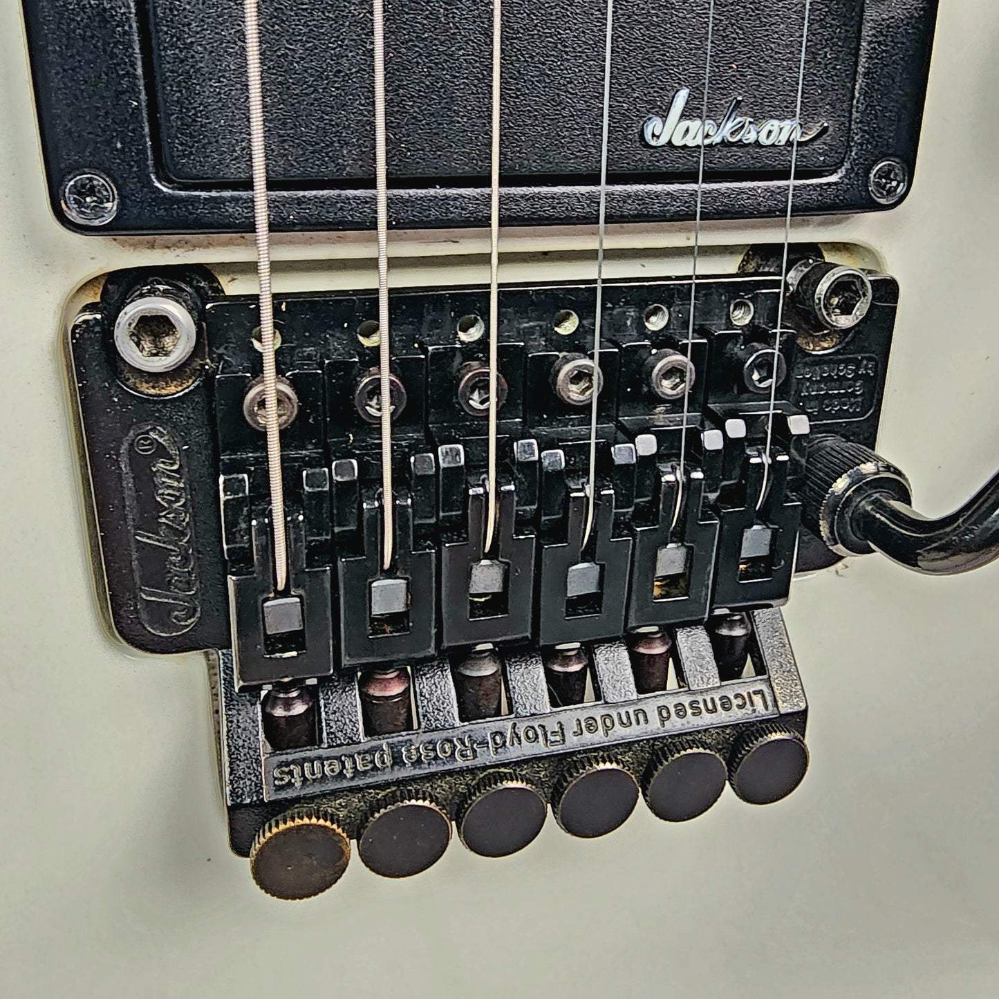 USED Charvel 475 Deluxe 1990 Electric Guitar Polar White Toothpaste Logo