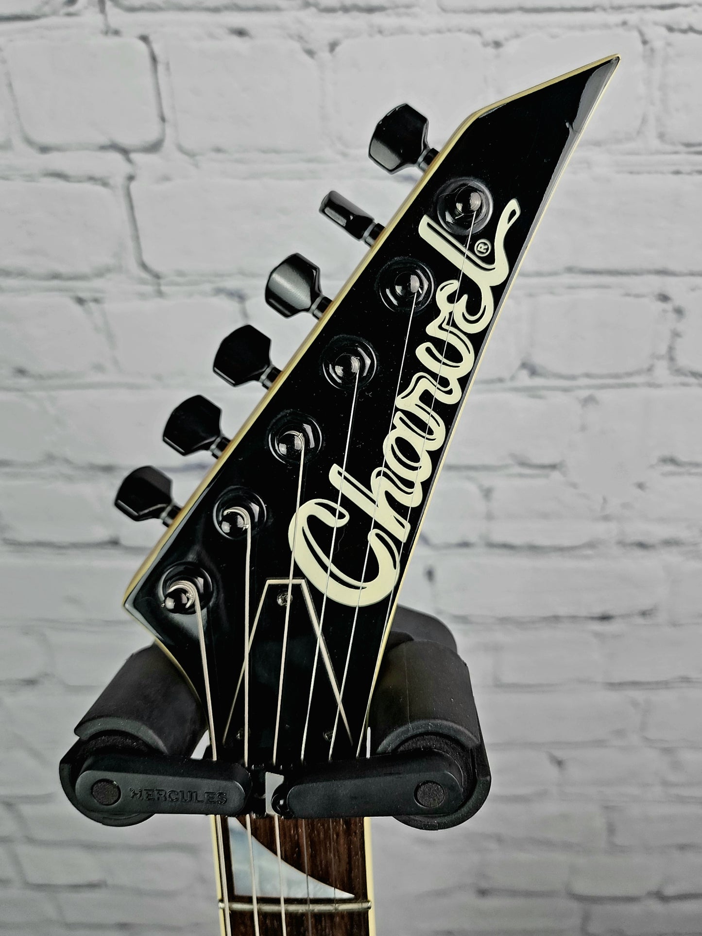 USED Charvel 475 Deluxe 1990 Electric Guitar Polar White Toothpaste Logo