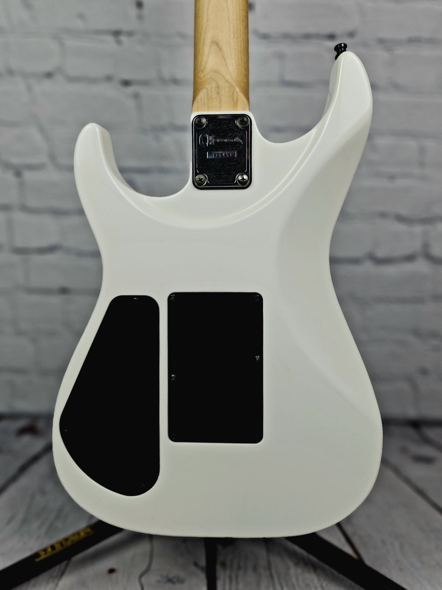 USED Charvel 475 Deluxe 1990 Electric Guitar Polar White Toothpaste Logo