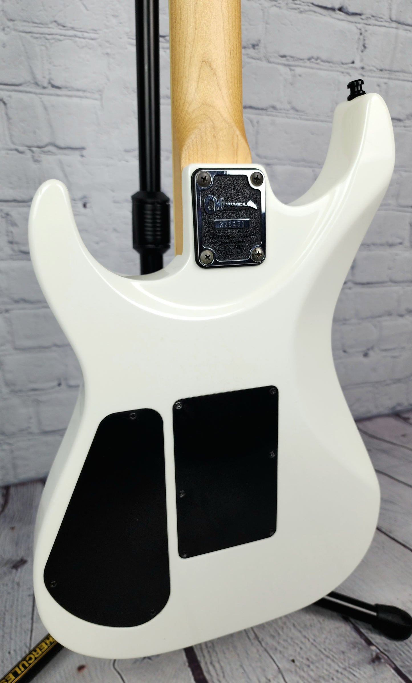 USED Charvel 475 Deluxe 1990 Electric Guitar Polar White Toothpaste Logo