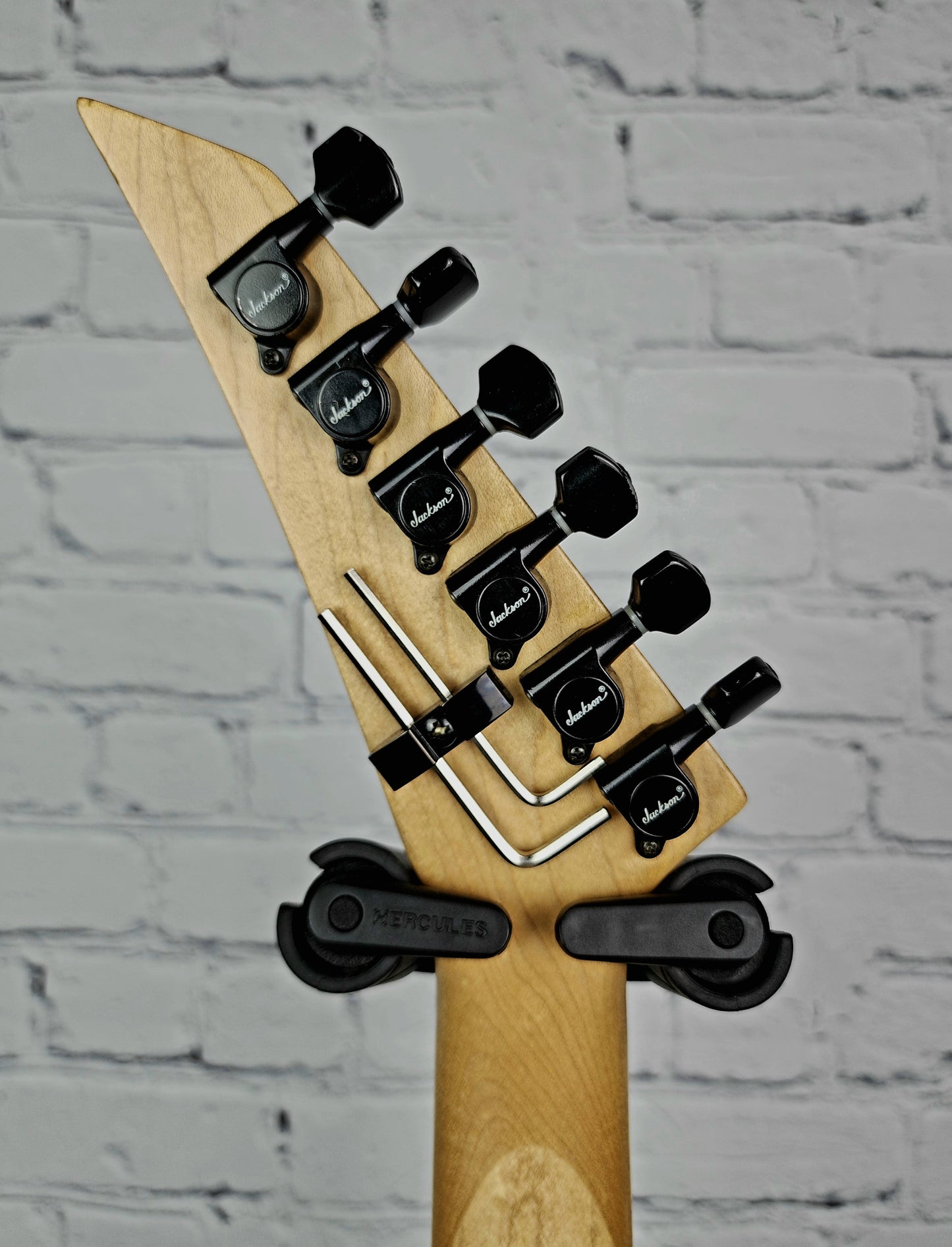 USED Charvel 475 Deluxe 1990 Electric Guitar Polar White Toothpaste Logo