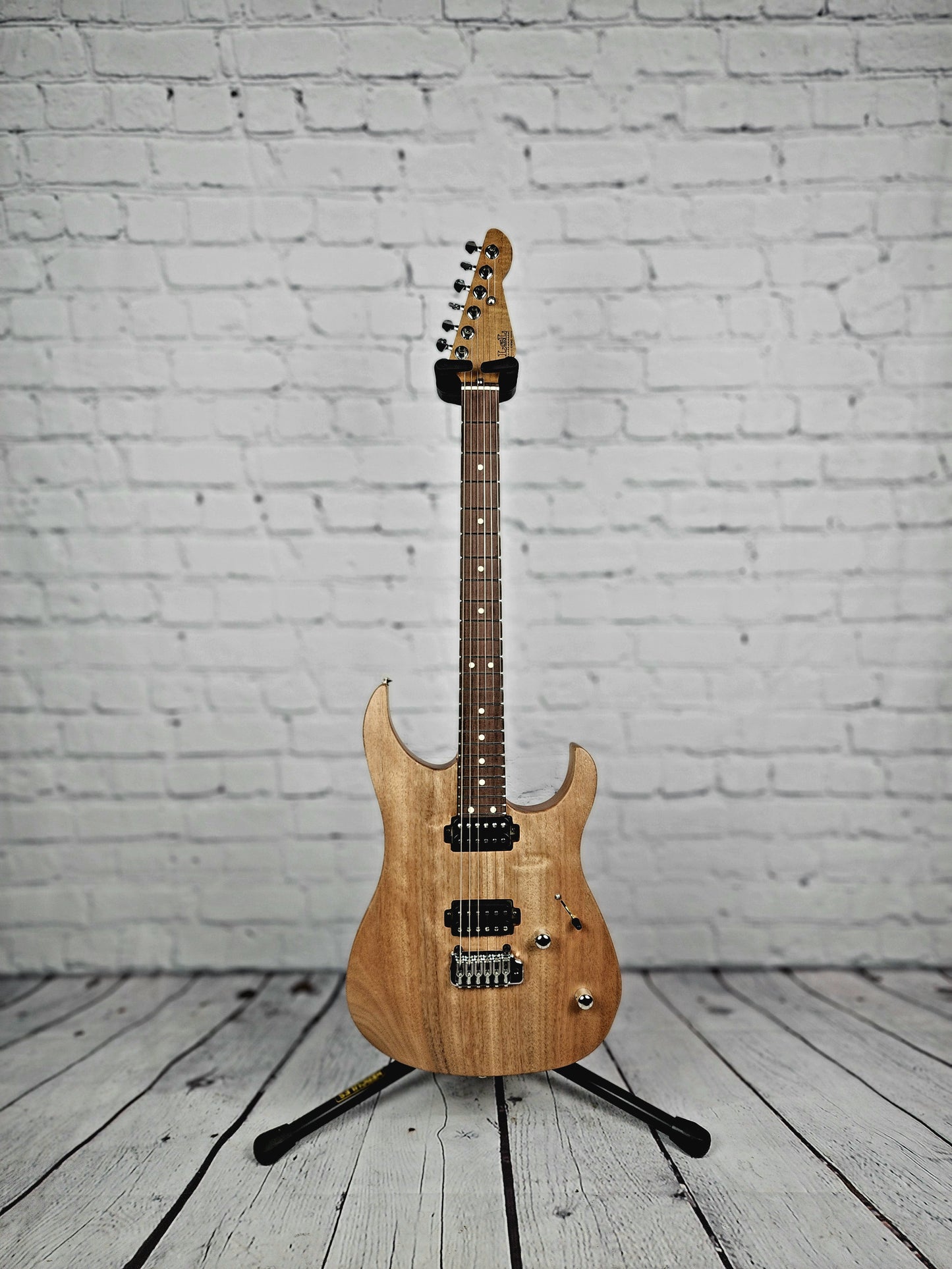 LSL Instruments XT4 One Series Limited Okoume Satin Natural