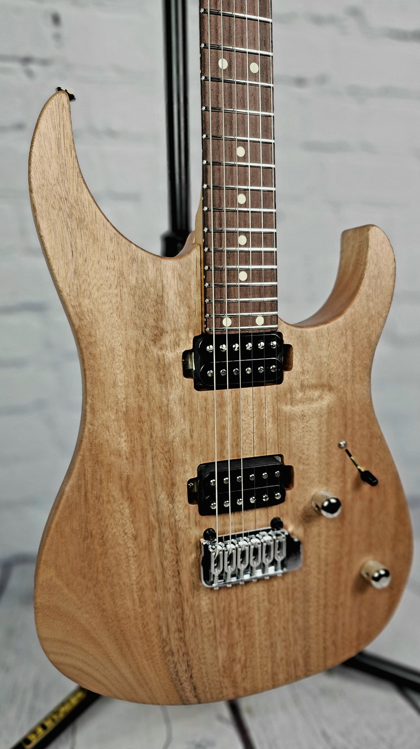 LSL Instruments XT4 One Series Limited Okoume Satin Natural