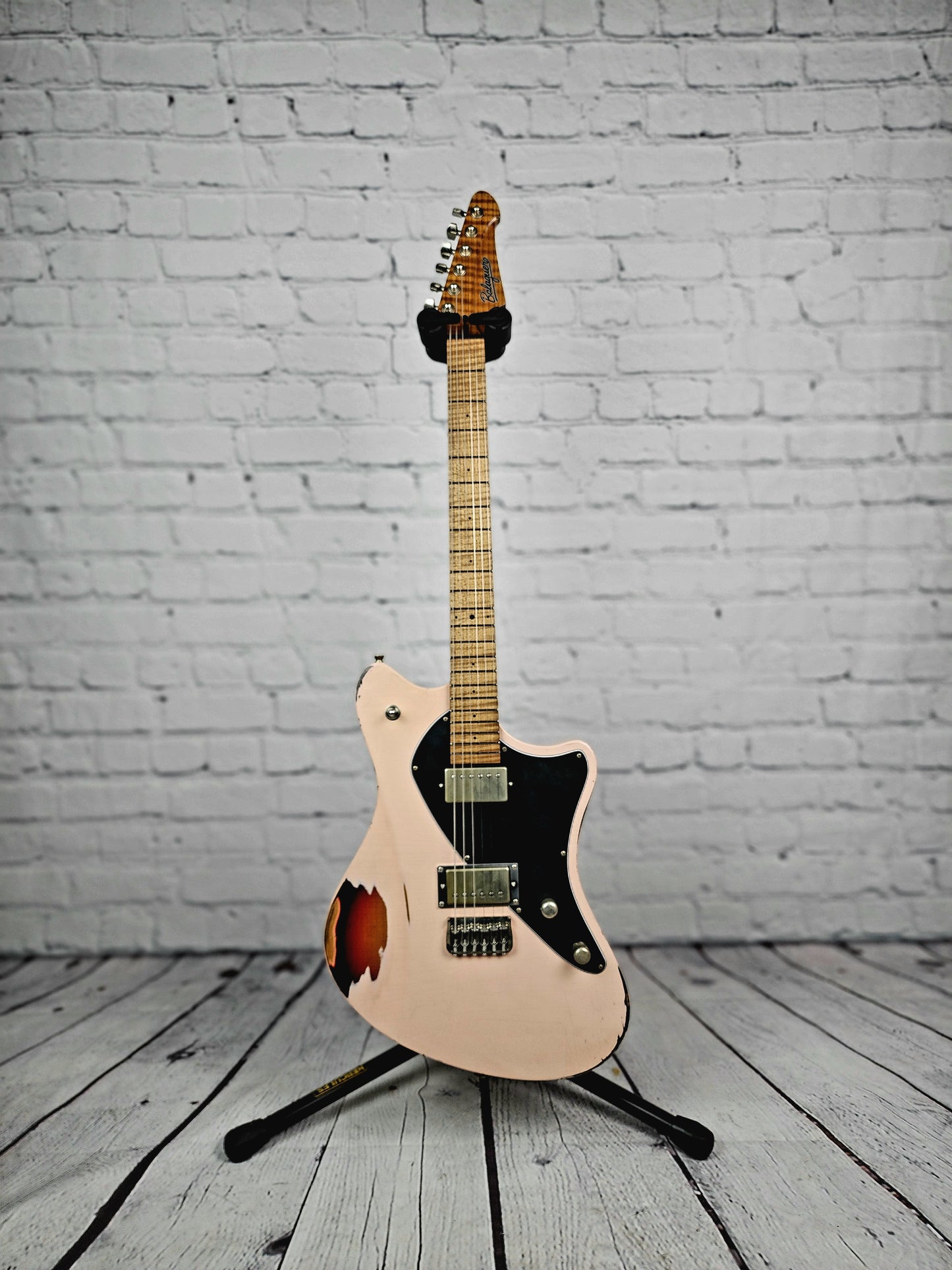 Balaguer Guitars USA Series Espada Shell Pink Over Sunburst Roasted Maple