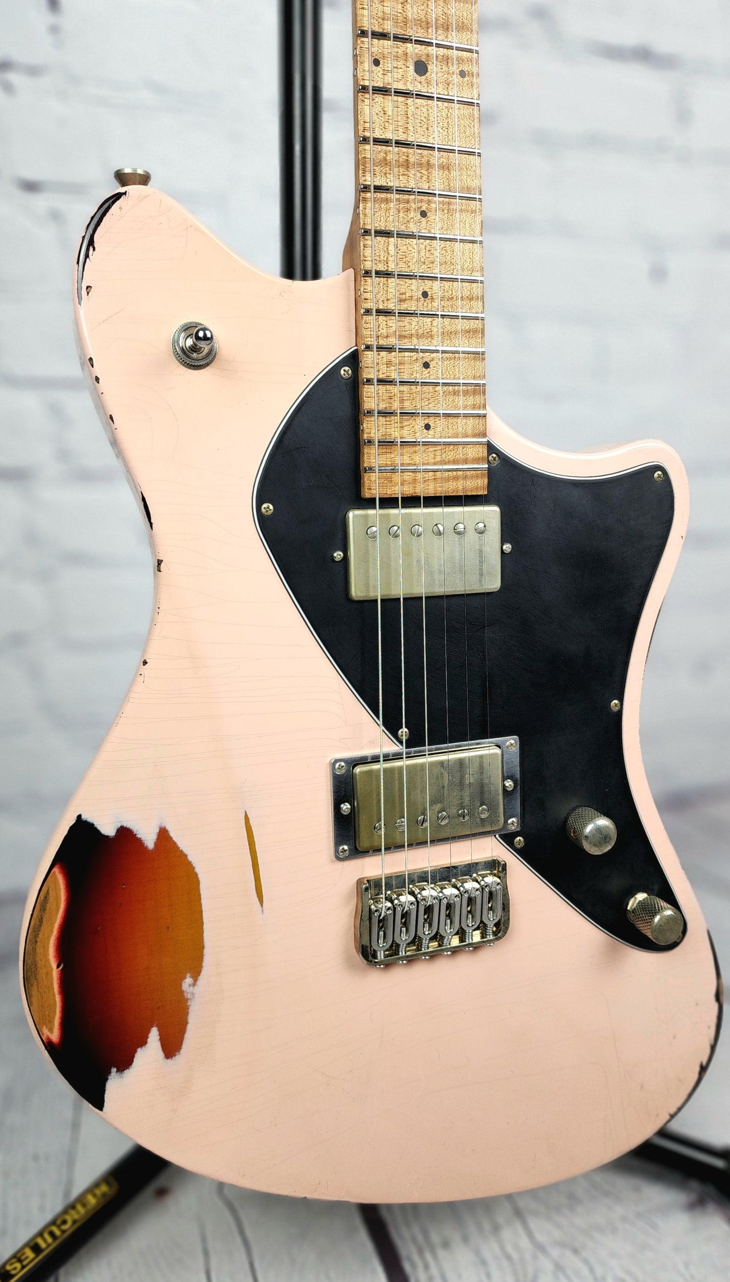 Balaguer Guitars USA Series Espada Shell Pink Over Sunburst Roasted Maple