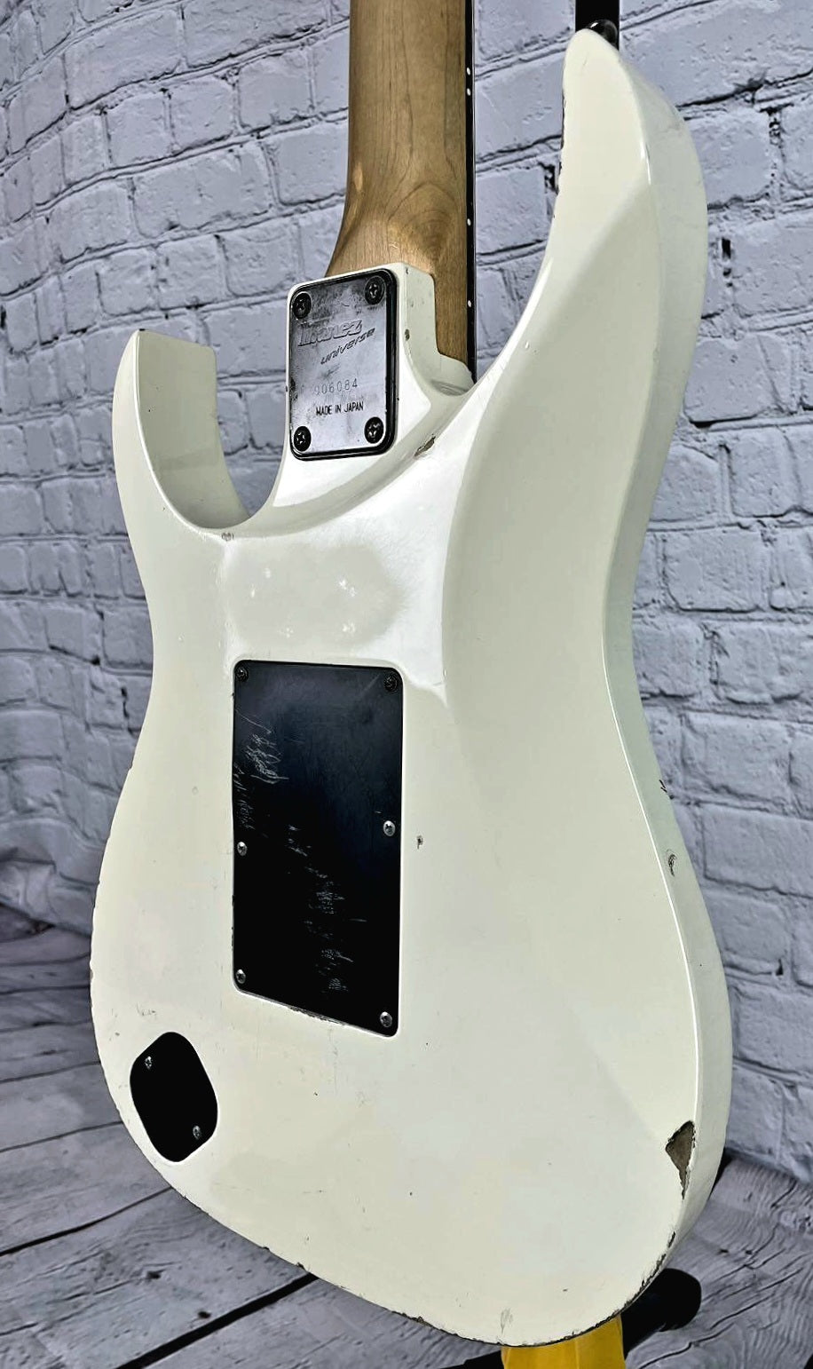 USED Ibanez Universe UV7PWH 1991 White 7 String Electric Guitar