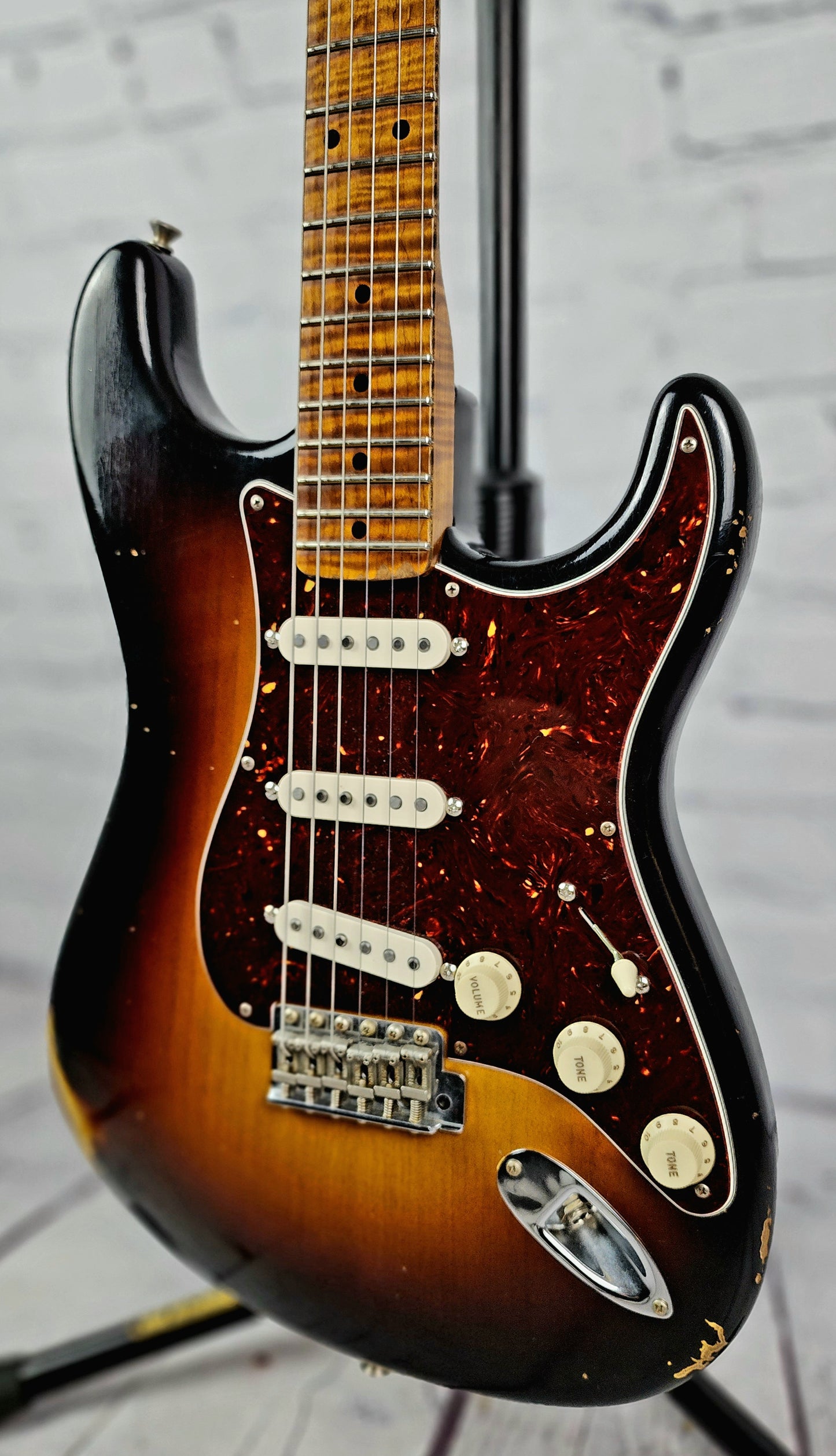 USED Fender Custom Shop Stratocaster Tomatillo 4A Roasted Flame Maple Neck Sunburst