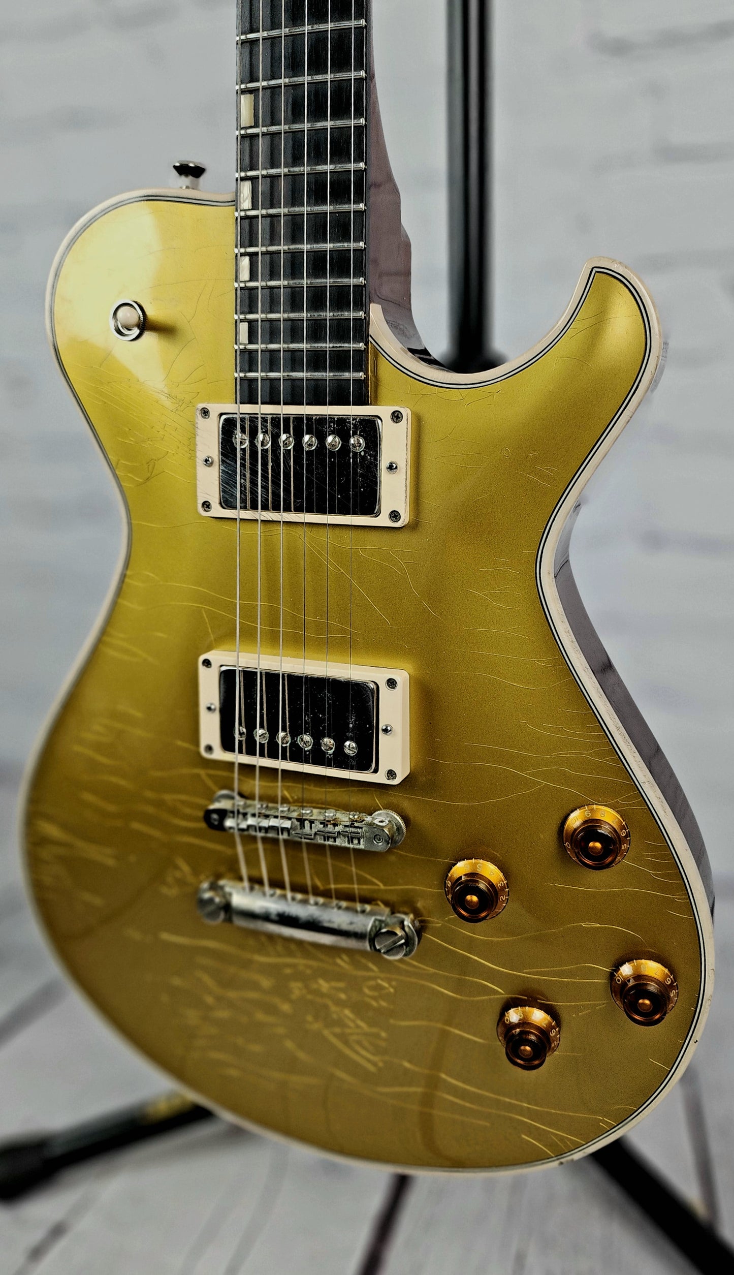 USED Knaggs SSC Steve Stevens T2 Electric Guitar Aged Gold Top Relic