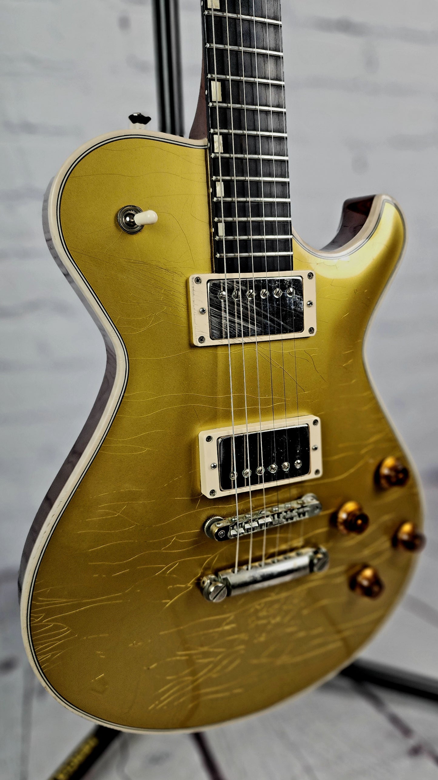 USED Knaggs SSC Steve Stevens T2 Electric Guitar Aged Gold Top Relic