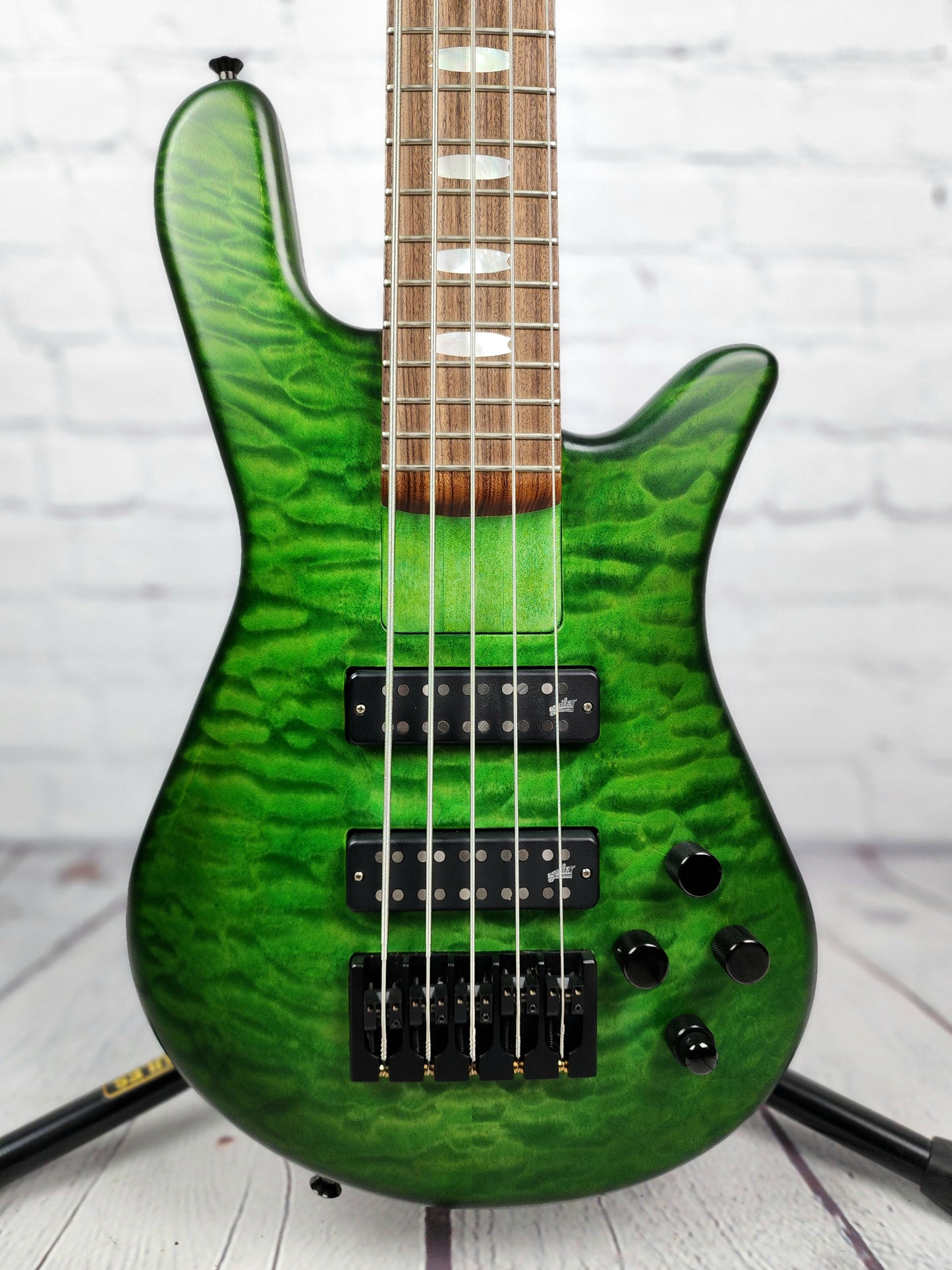 USED Spector USA NS5-H2 5 String Bass Quilt Maple Green Matte