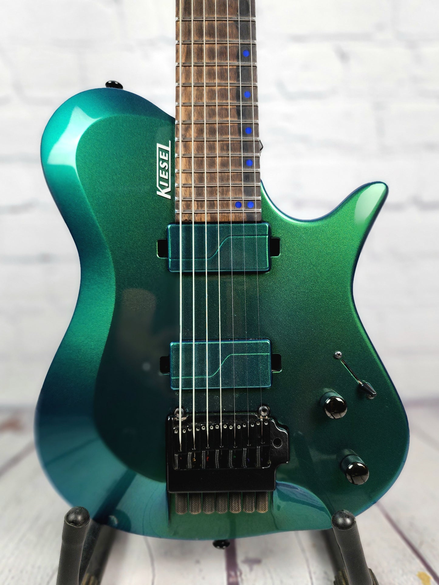 USED Kiesel Zeus Trem 7 String Headless Electric Guitar Green Color Shift