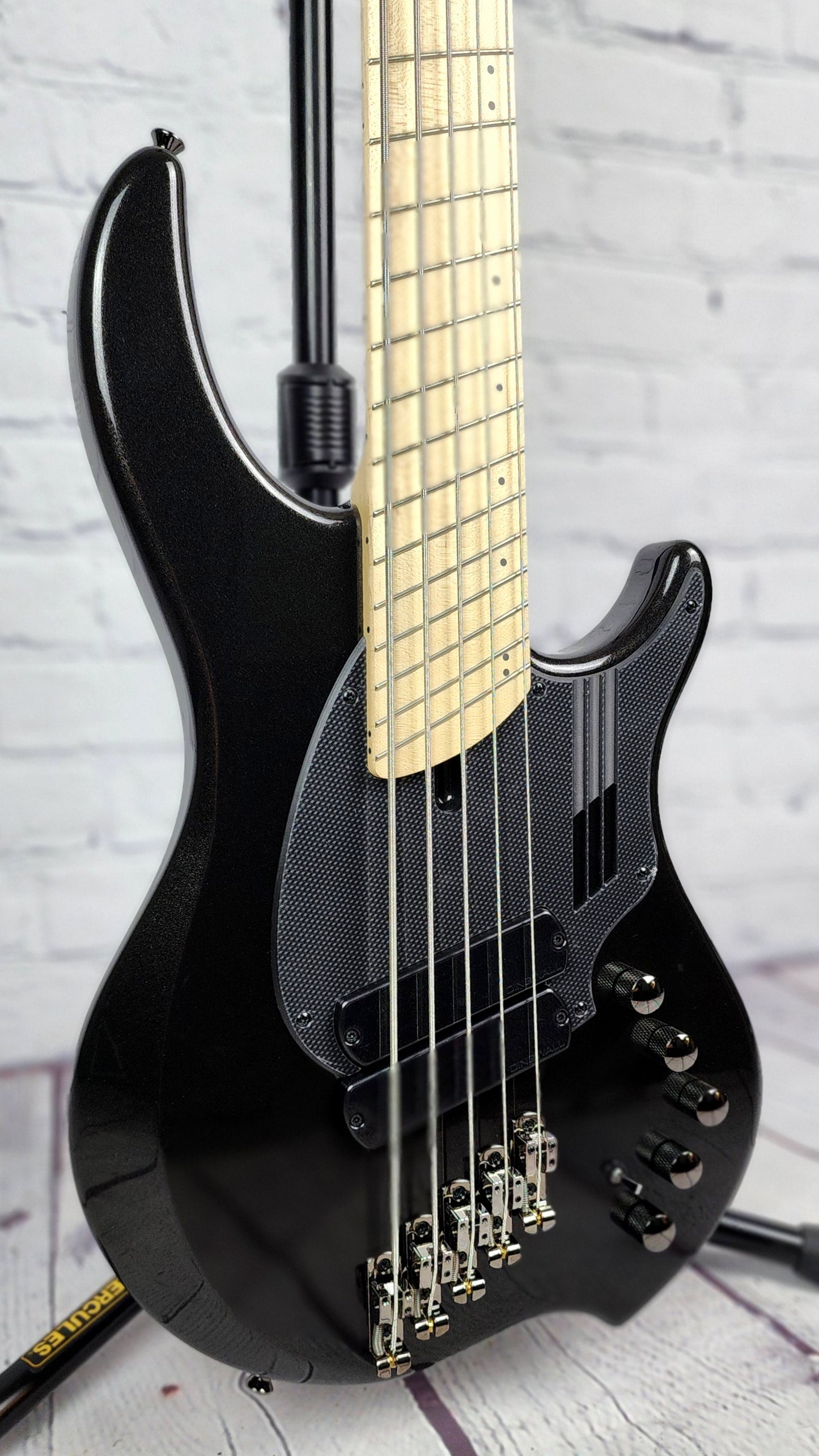 Dingwall NG2 5 String Nolly Bass Guitar Gloss Metallic Blcak