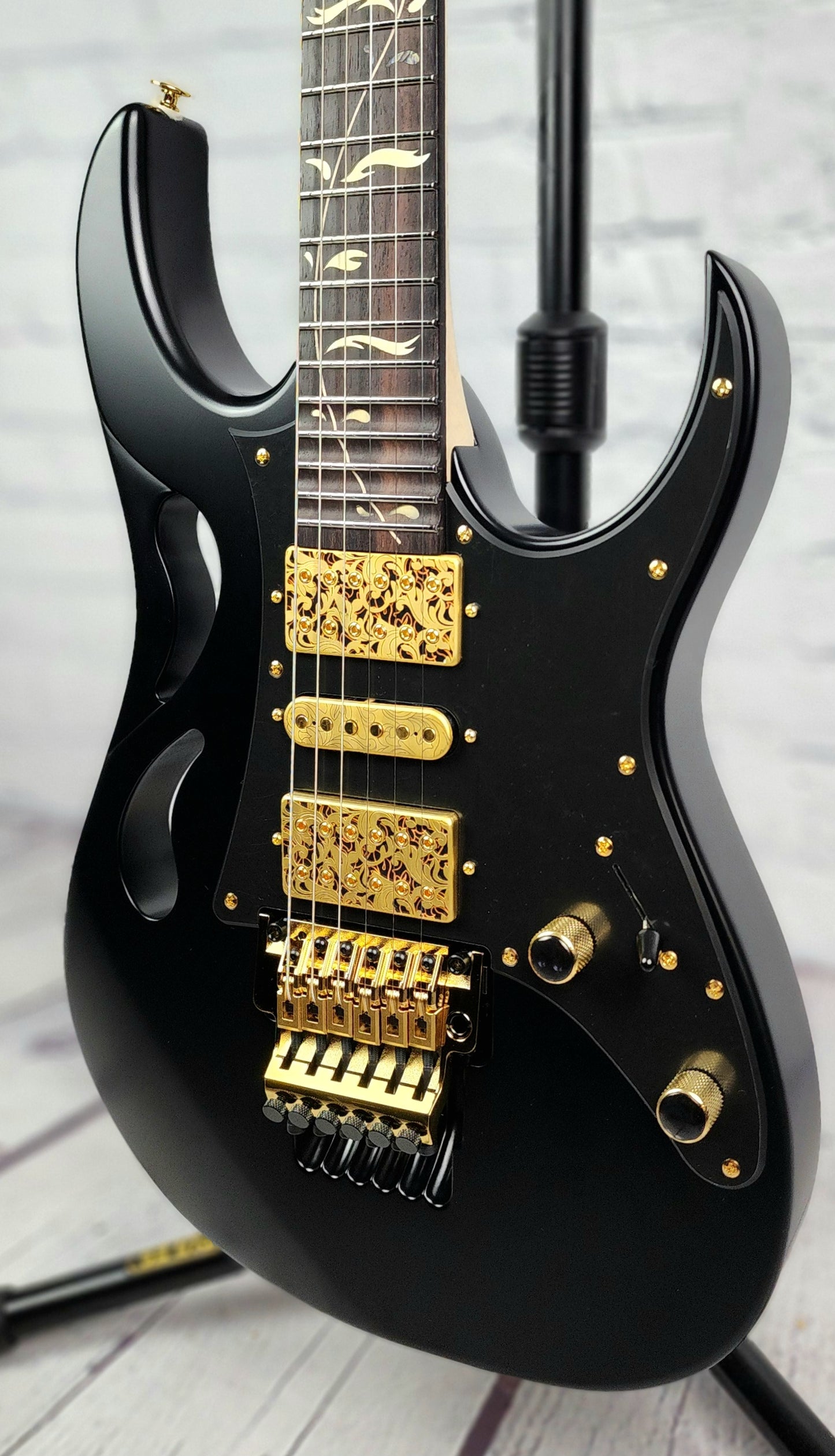 Ibanez PIA3761 XB Steve Vai Electric Guitar Black Onyx Black