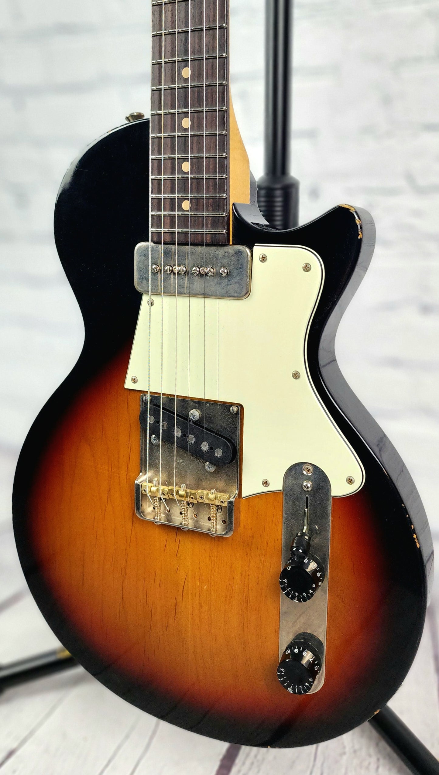 Fano Guitars SP6 Oltre Single Cut Electric Guitar Medium Distress 3 Tone Sunburst