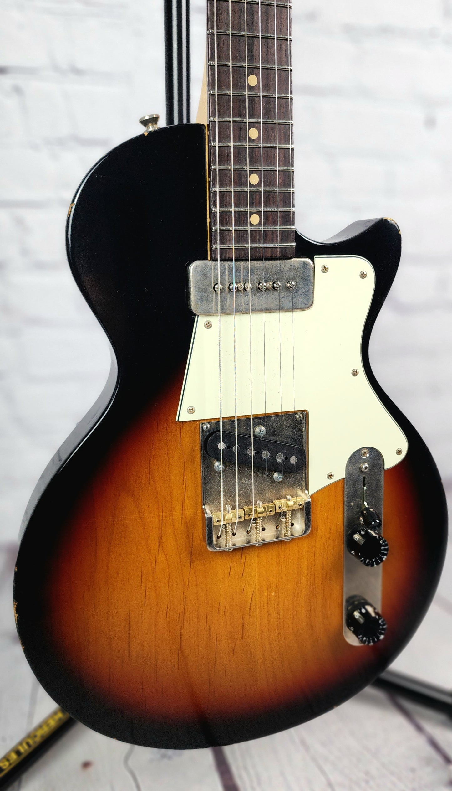 Fano Guitars SP6 Oltre Single Cut Electric Guitar Medium Distress 3 Tone Sunburst