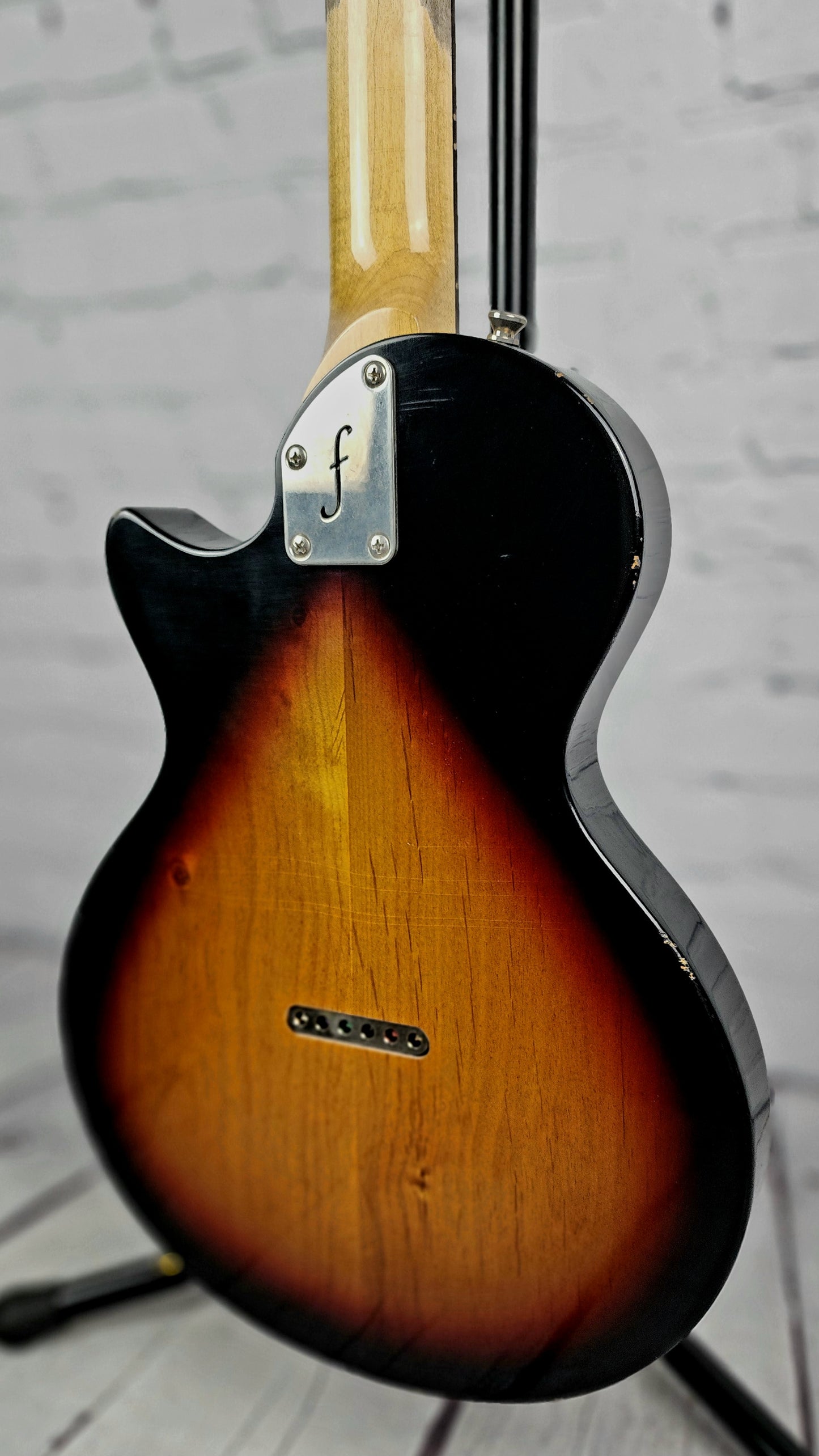 Fano Guitars SP6 Oltre Single Cut Electric Guitar Medium Distress 3 Tone Sunburst