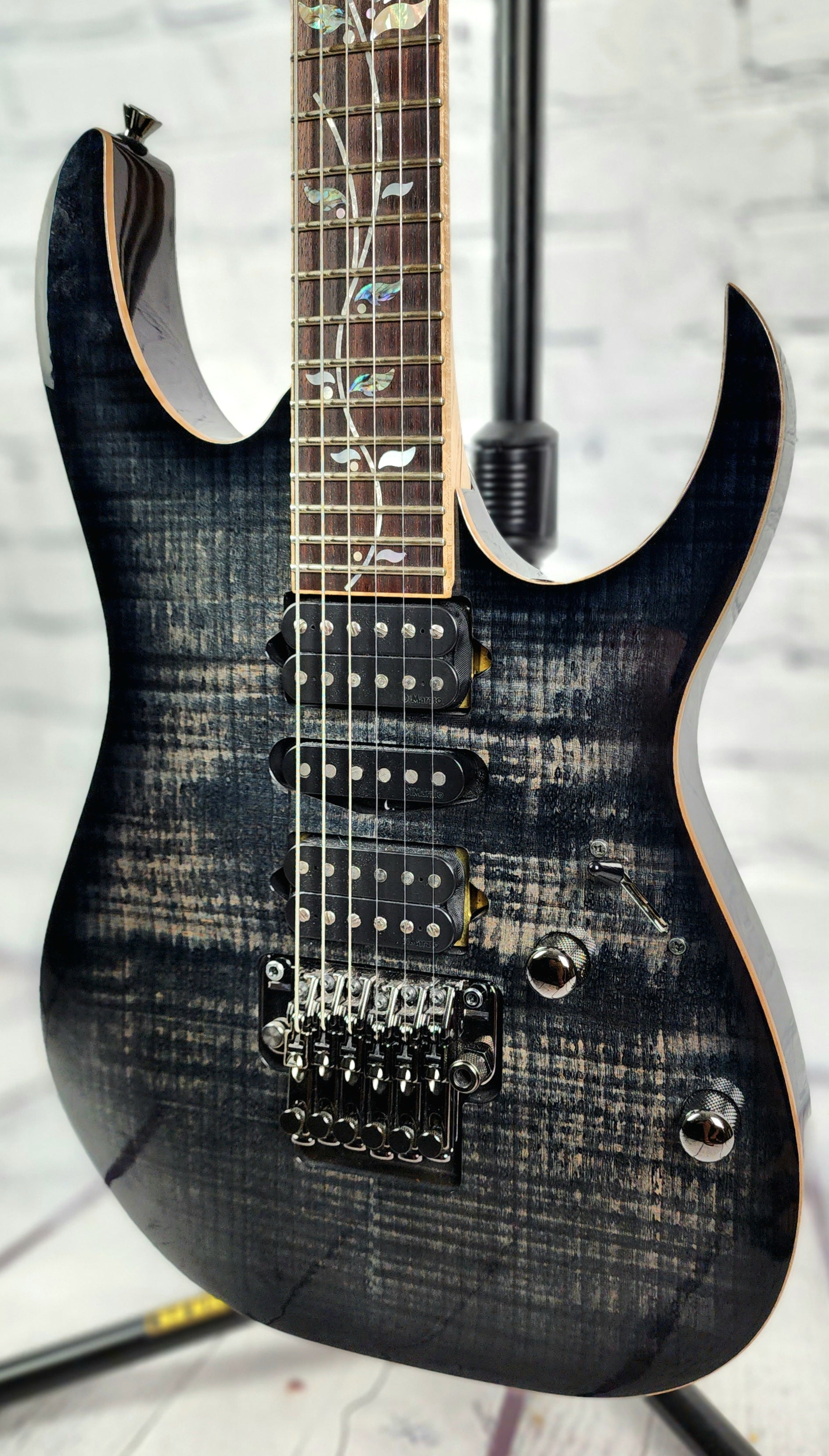 USED Ibanez J Custom RG8570Z BRE 6 String Electric Guitar Black