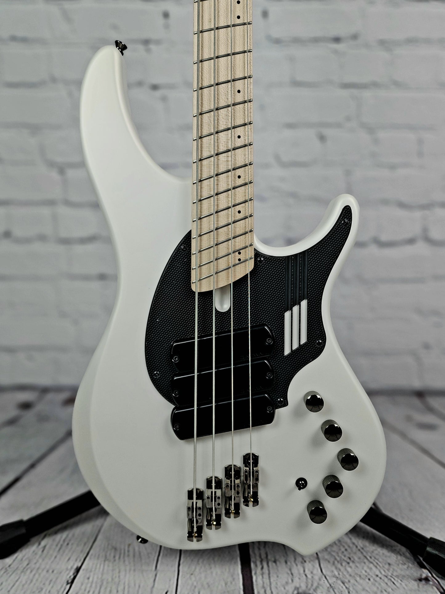 Dingwall NG3 4 String Nolly Bass Guitar Ducati White