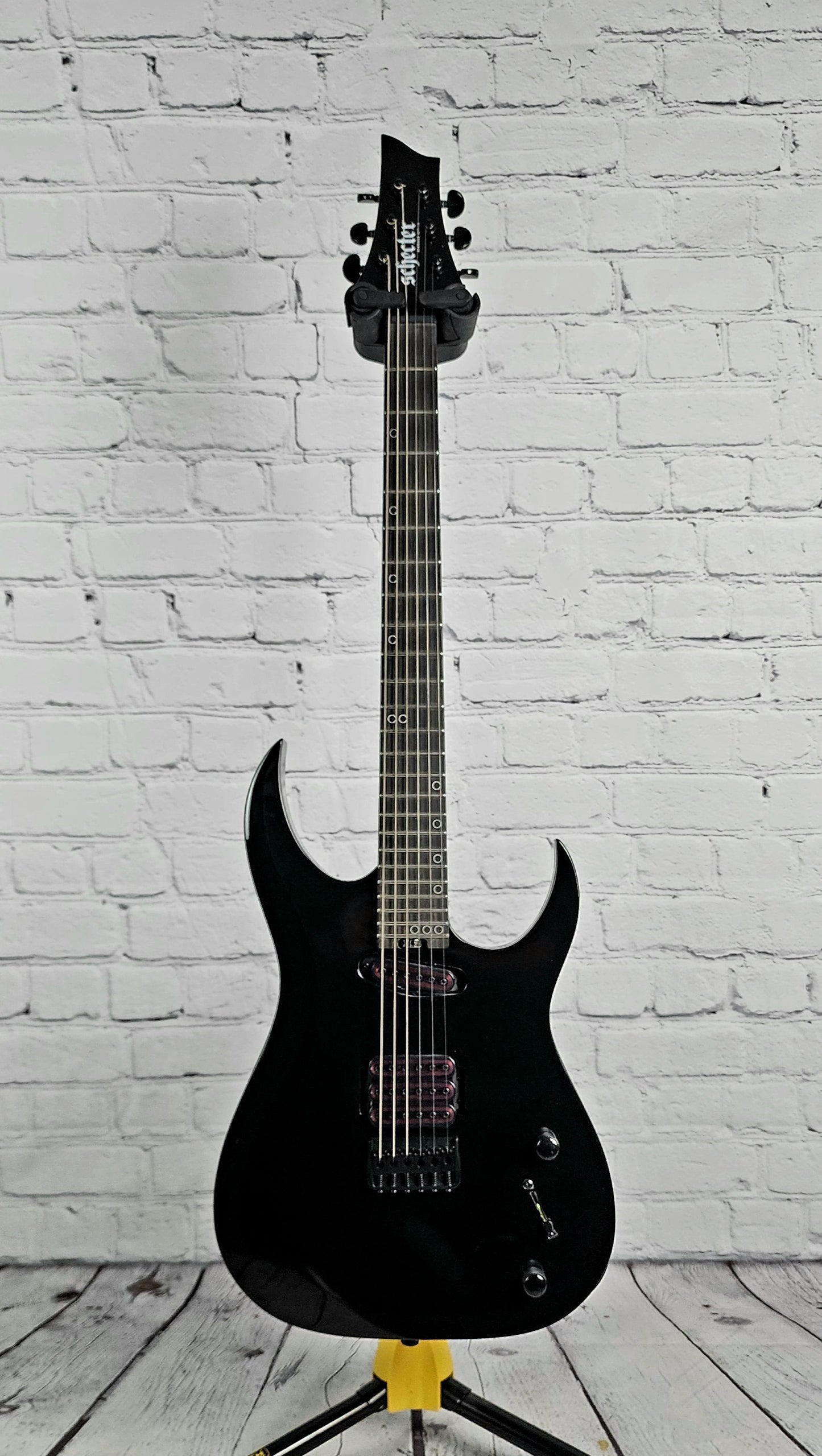 Schecter Sunset 6 Triad 6 String Electric Guitar Gloss Black