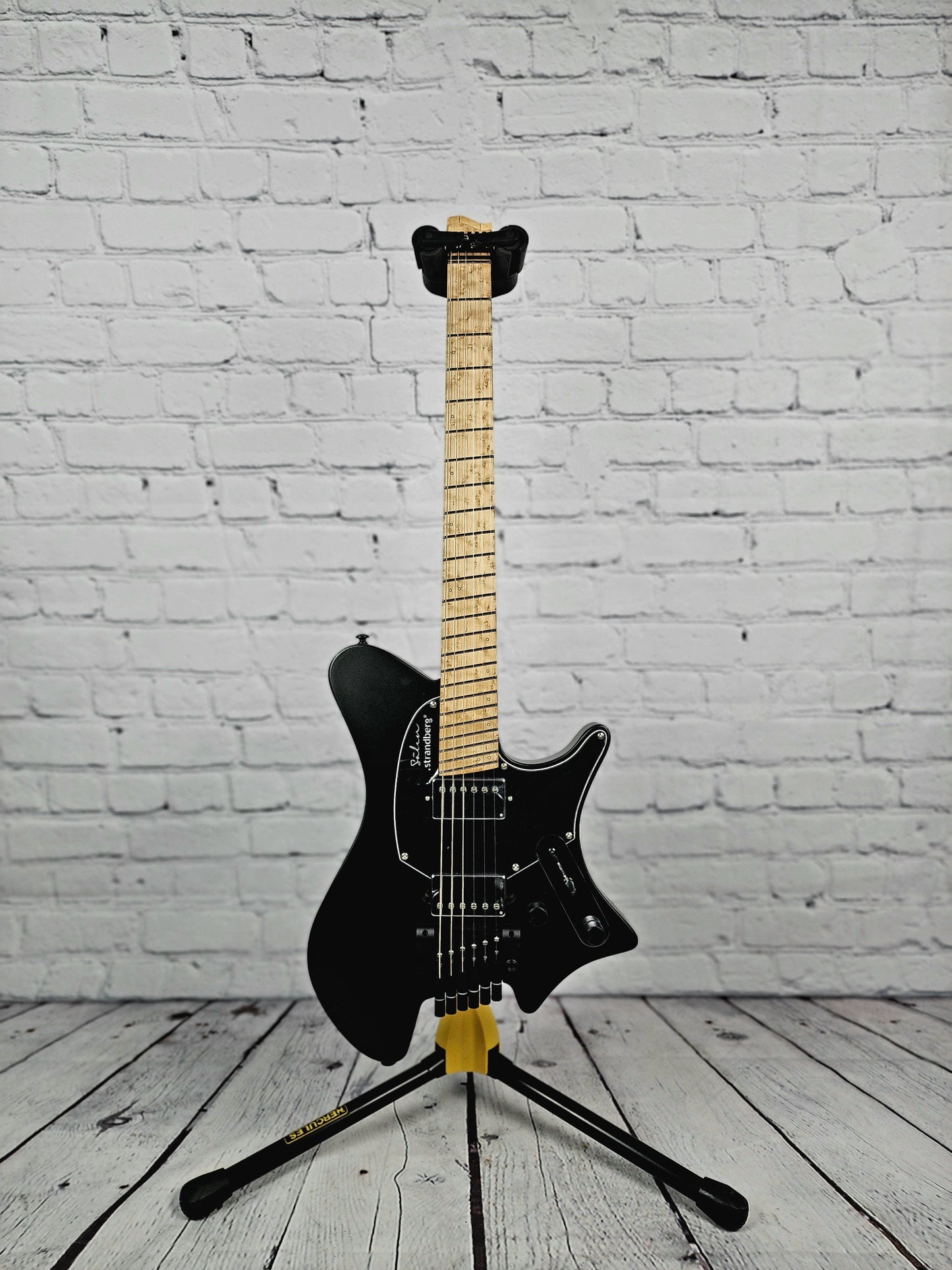 Strandberg Salen Classic NX 6 Tremolo Electric Guitar Black Granite