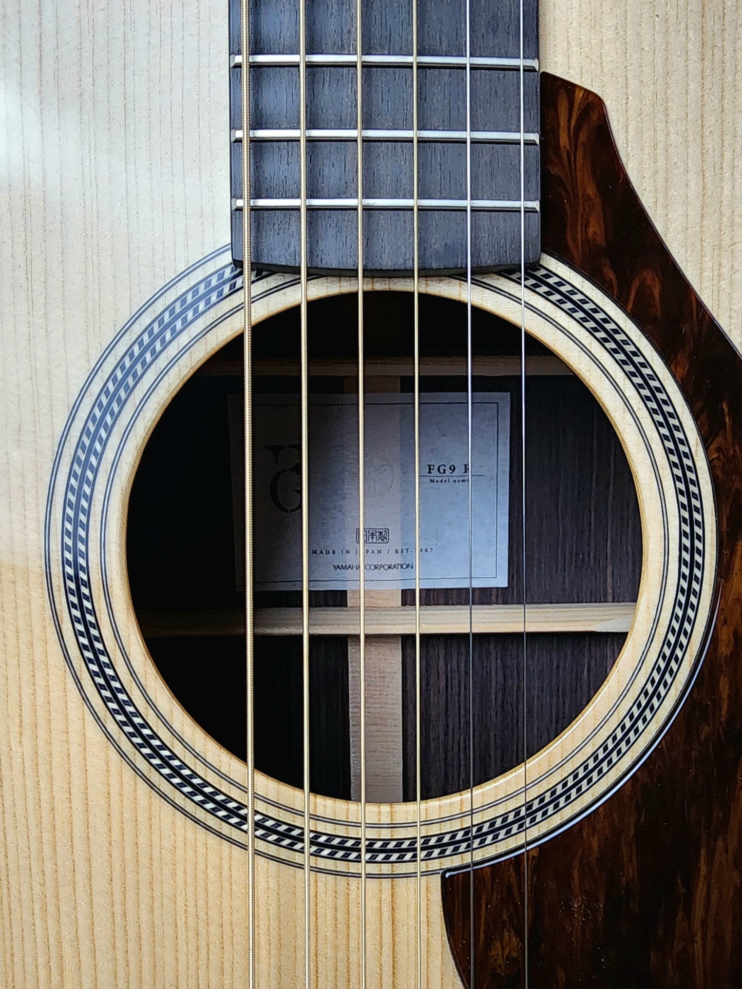 Yamaha Guitars FG9 Rosewood Dreadnaught Acoustic Guitar Natural Adirondack Spruce