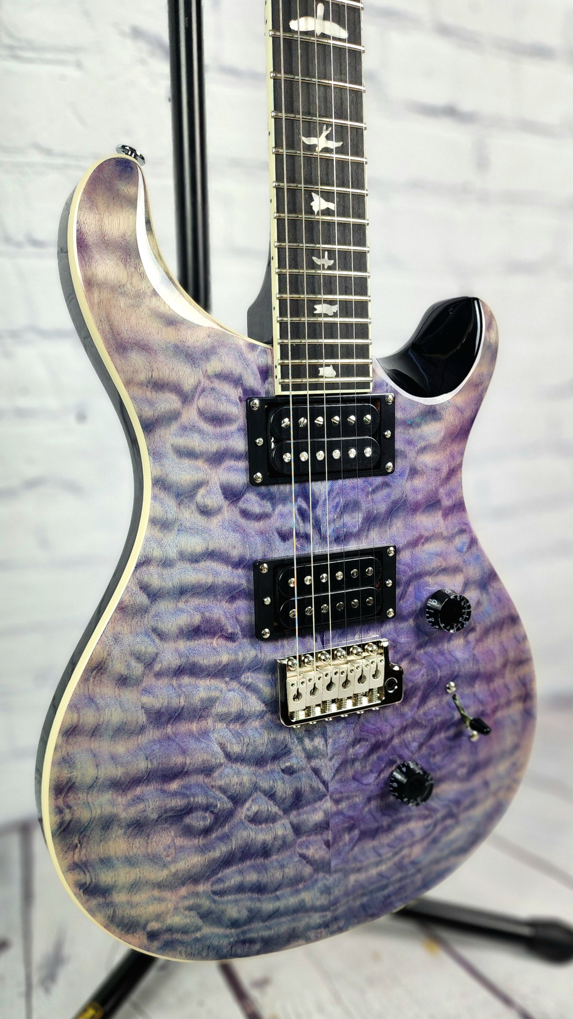 Paul Reed Smith PRS SE Custom 24 Quilt Electric Guitar Violet