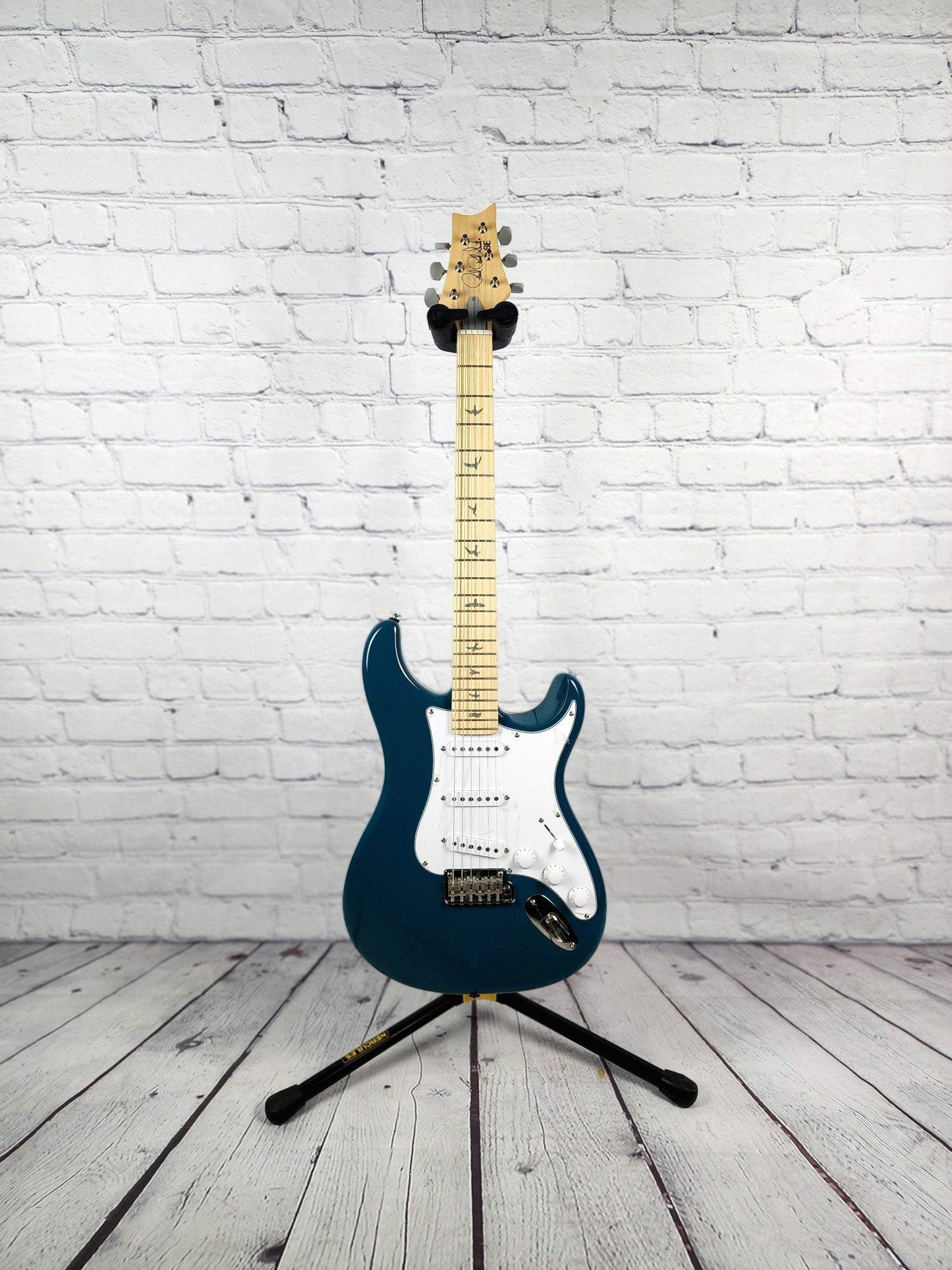 PRS SE Silver Sky Electric Guitar - Nylon Blue with Maple Fingerboard