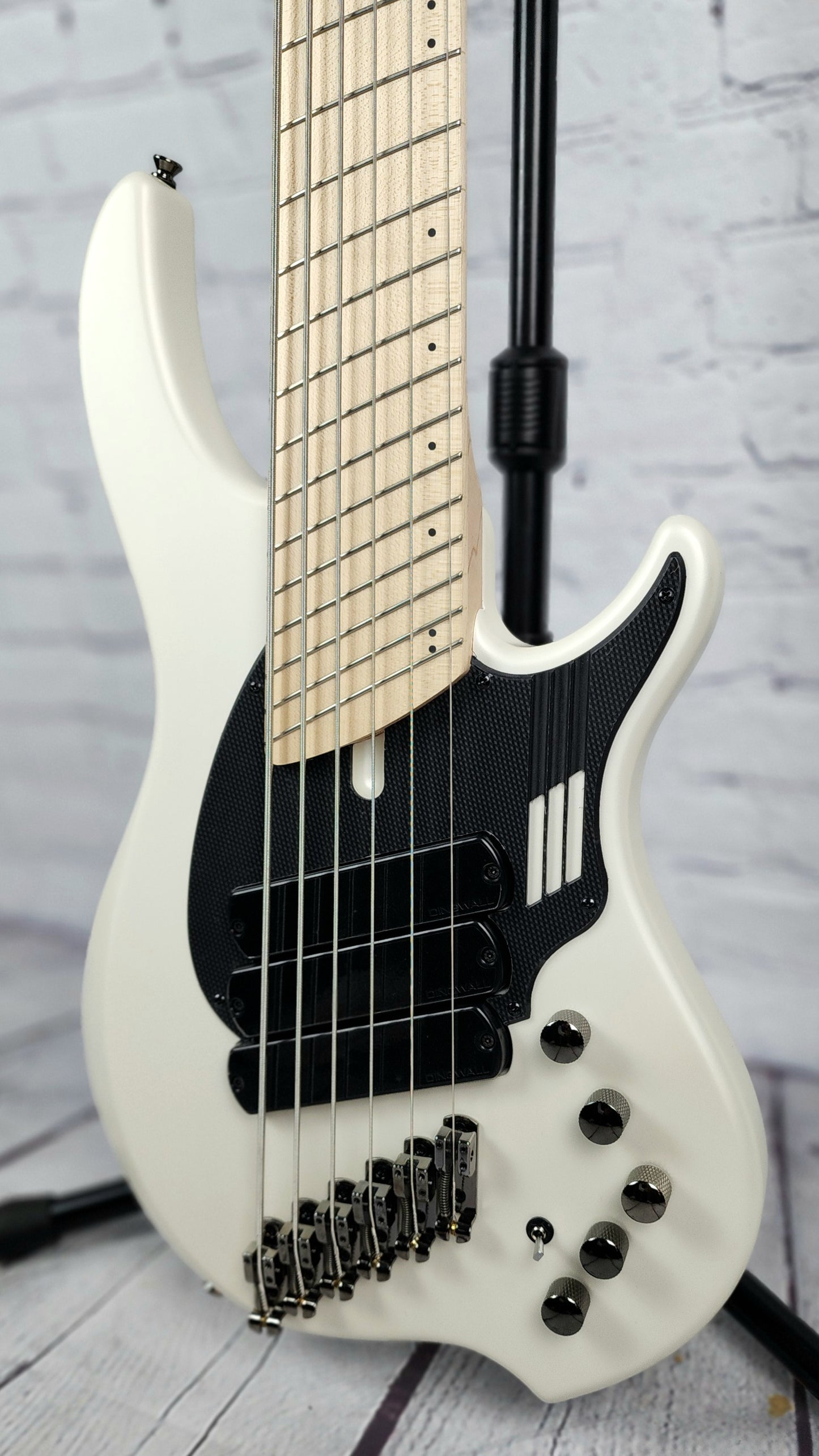 Dingwall NG3 6 String Nolly Bass Guitar Ducati White