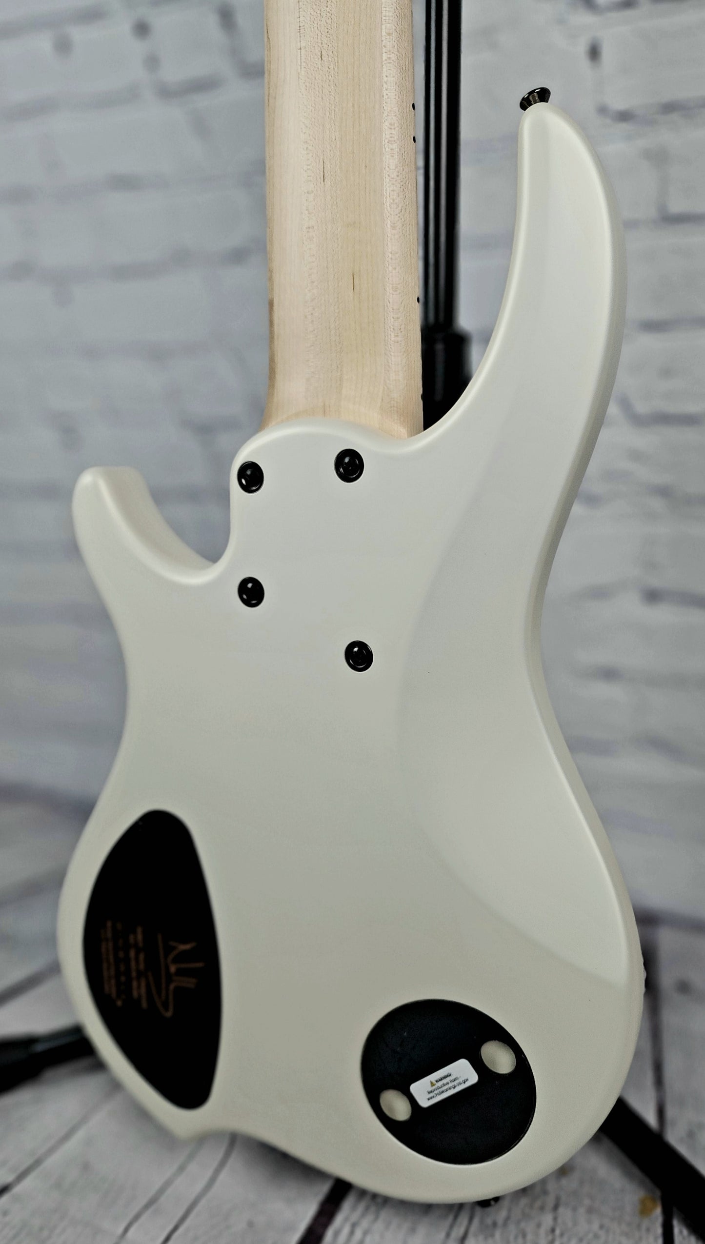 Dingwall NG3 6 String Nolly Bass Guitar Ducati White