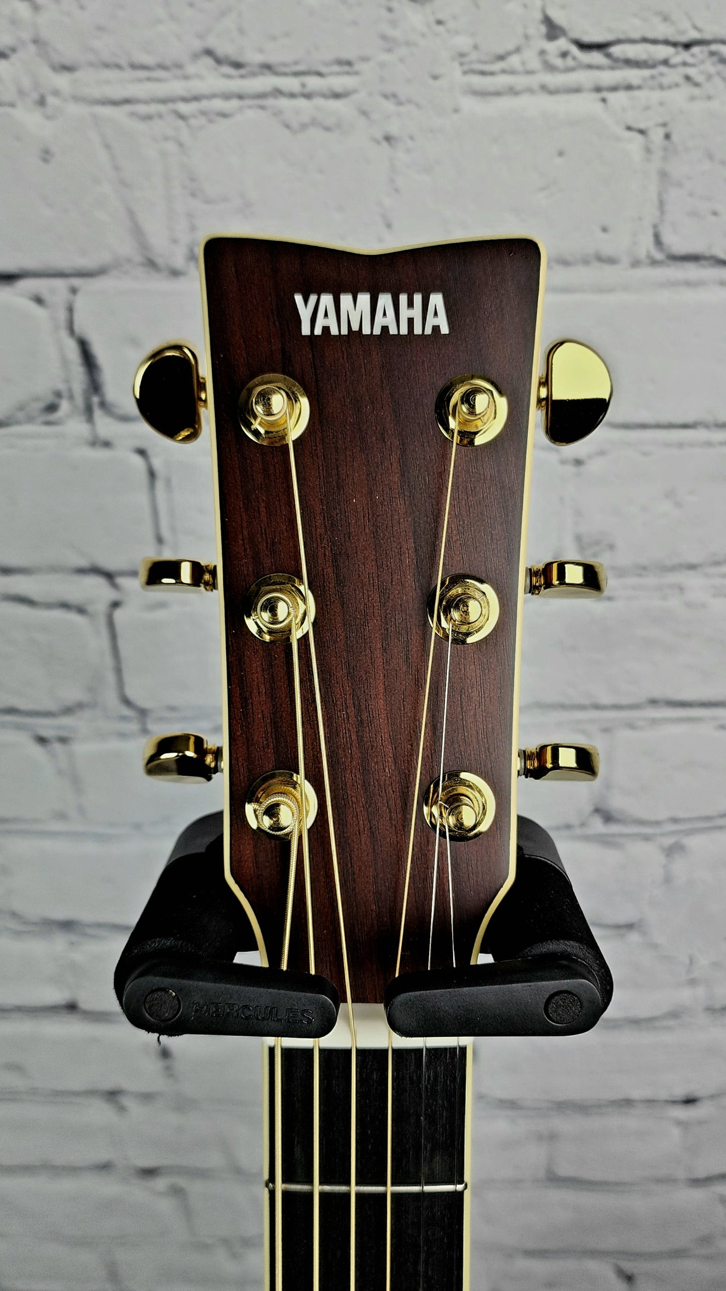 Yamaha LL16 A.R.E. BS Solid Rosewood Electric Acoustic Brown Sunburst