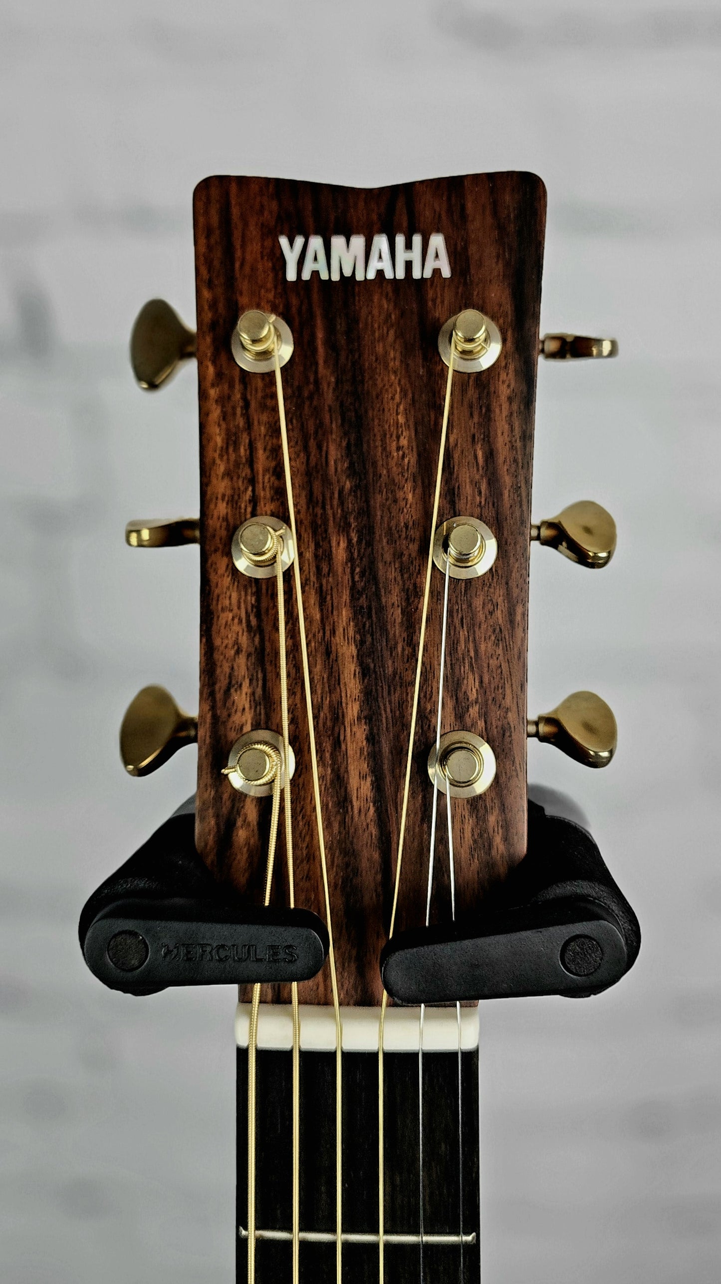 Yamaha LL26 ARE II 6 String Dreadnaught Acoustic Guitar